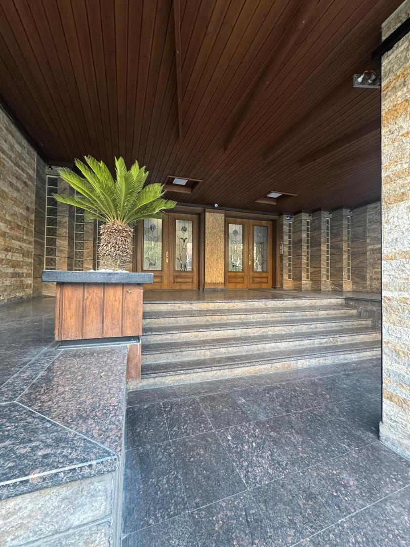 فروش آپارتمان 130 متر آجودانیه تاپ لوکیشن