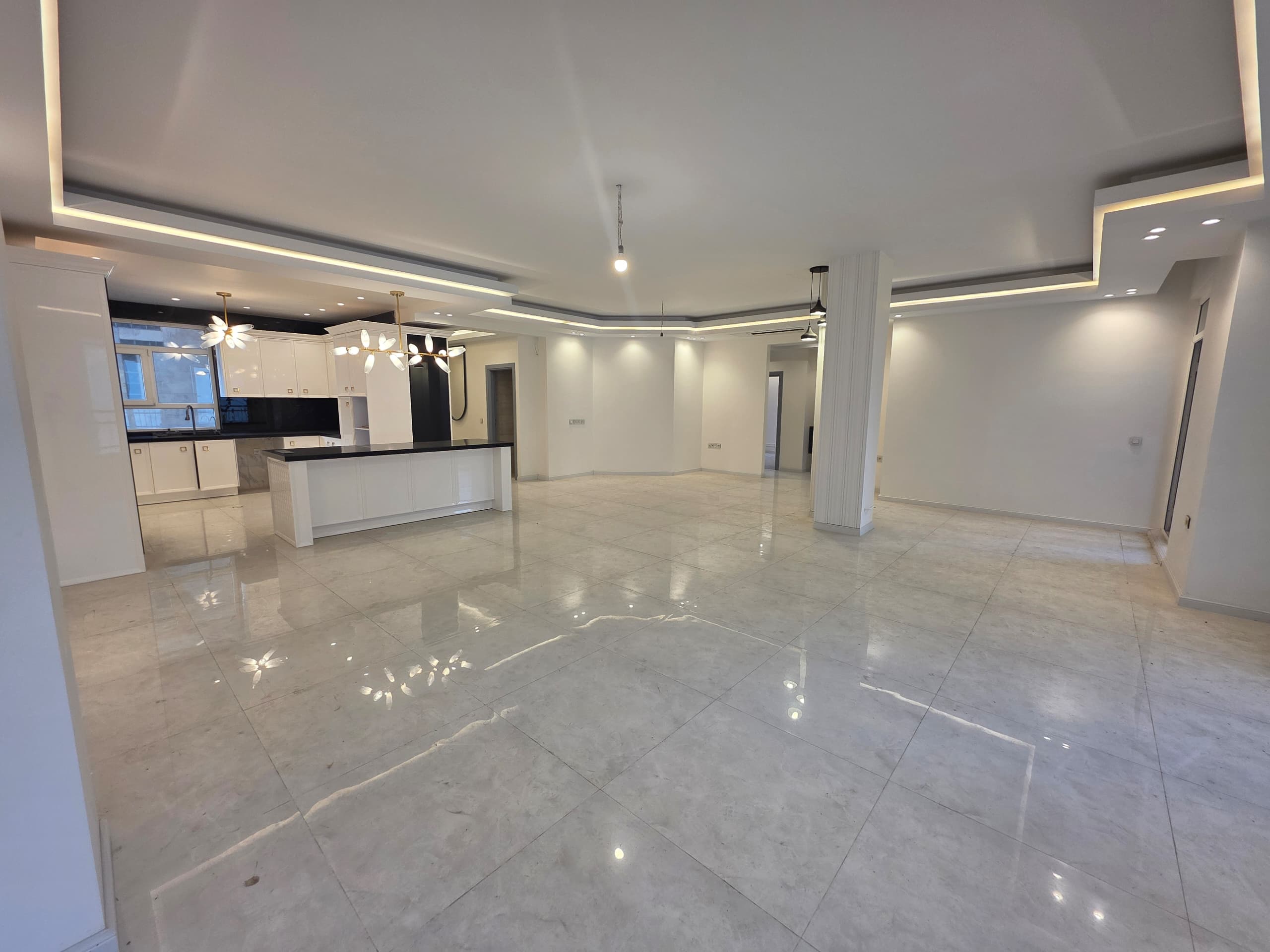 فروش آپارتمان 178 متر  الهیه  کلید نخورده  با مشاعات آبی