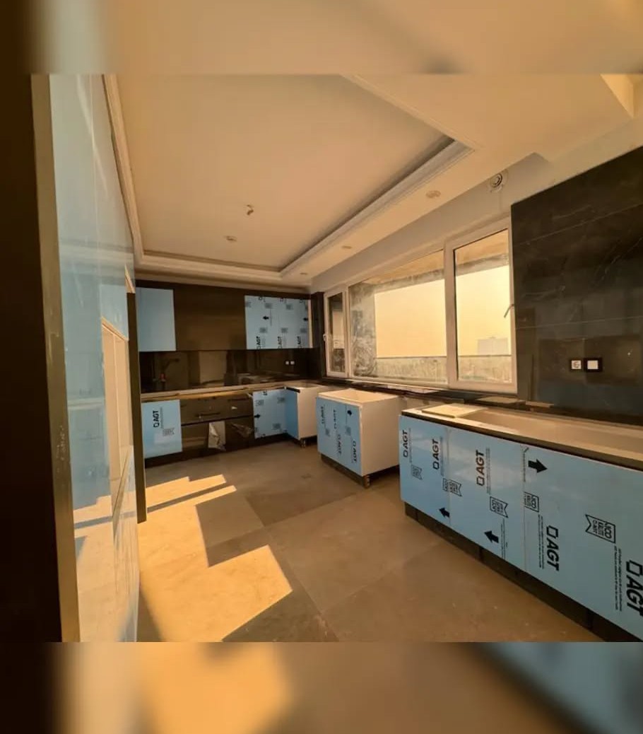 فروش آپارتمان 220 متر دروس محسنیان 3 پارکینگ فول مشاعات آبی