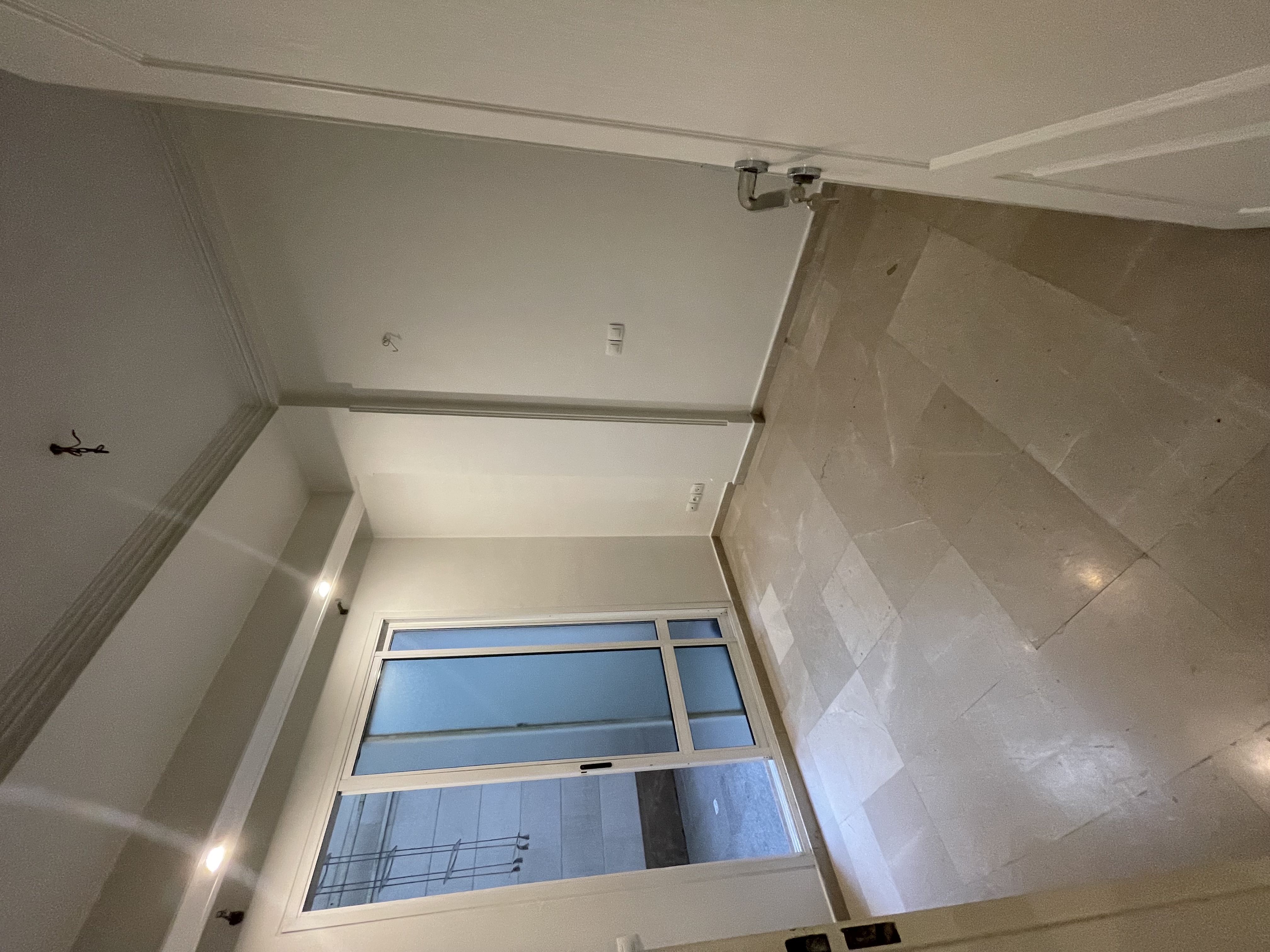 رهن و اجاره آپارتمان 110 متری 2 خواب واقع در کیکاووس