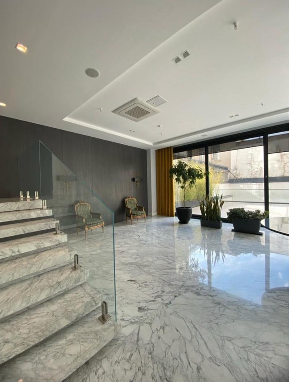 فروش آپارتمان 200 متر قیطریه سه خواب یک مستر