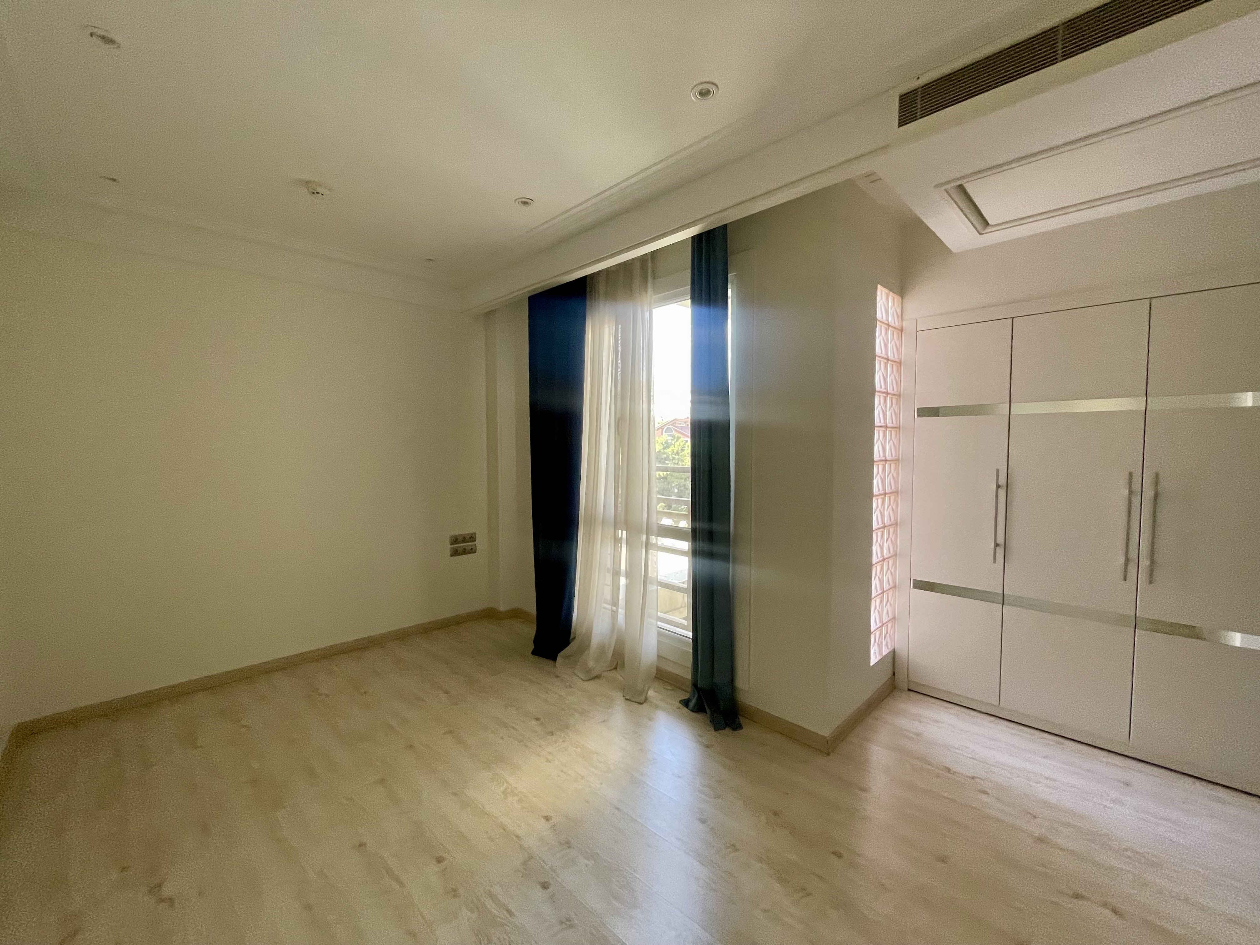 اجاره آپارتمان 155 متر 3خواب کامرانیه جنوبی