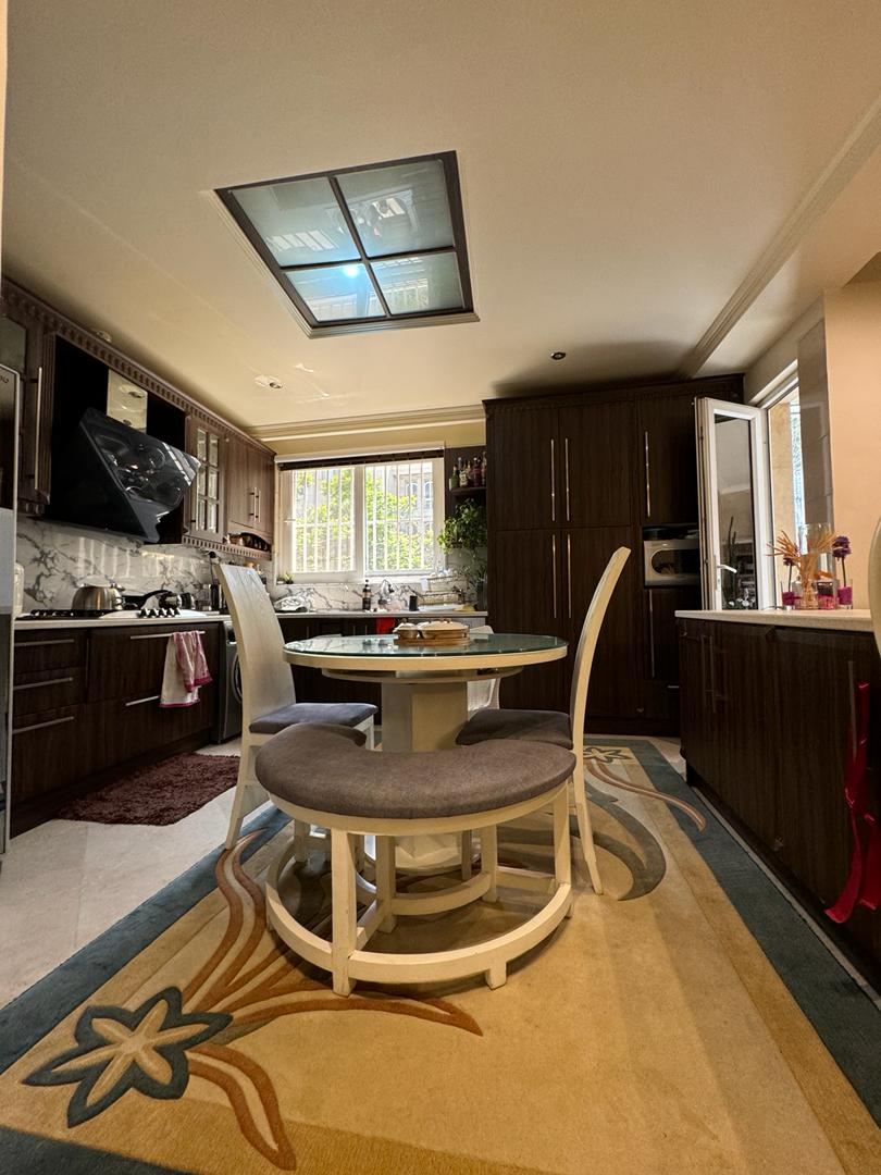 فروش آپارتمان 150 متر هروی 2 پارکینگ