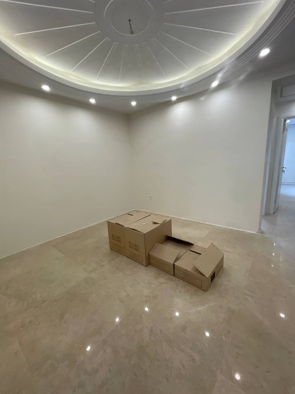 اجاره اپارتمان 170  متر فرمانیه مشاعات کامل