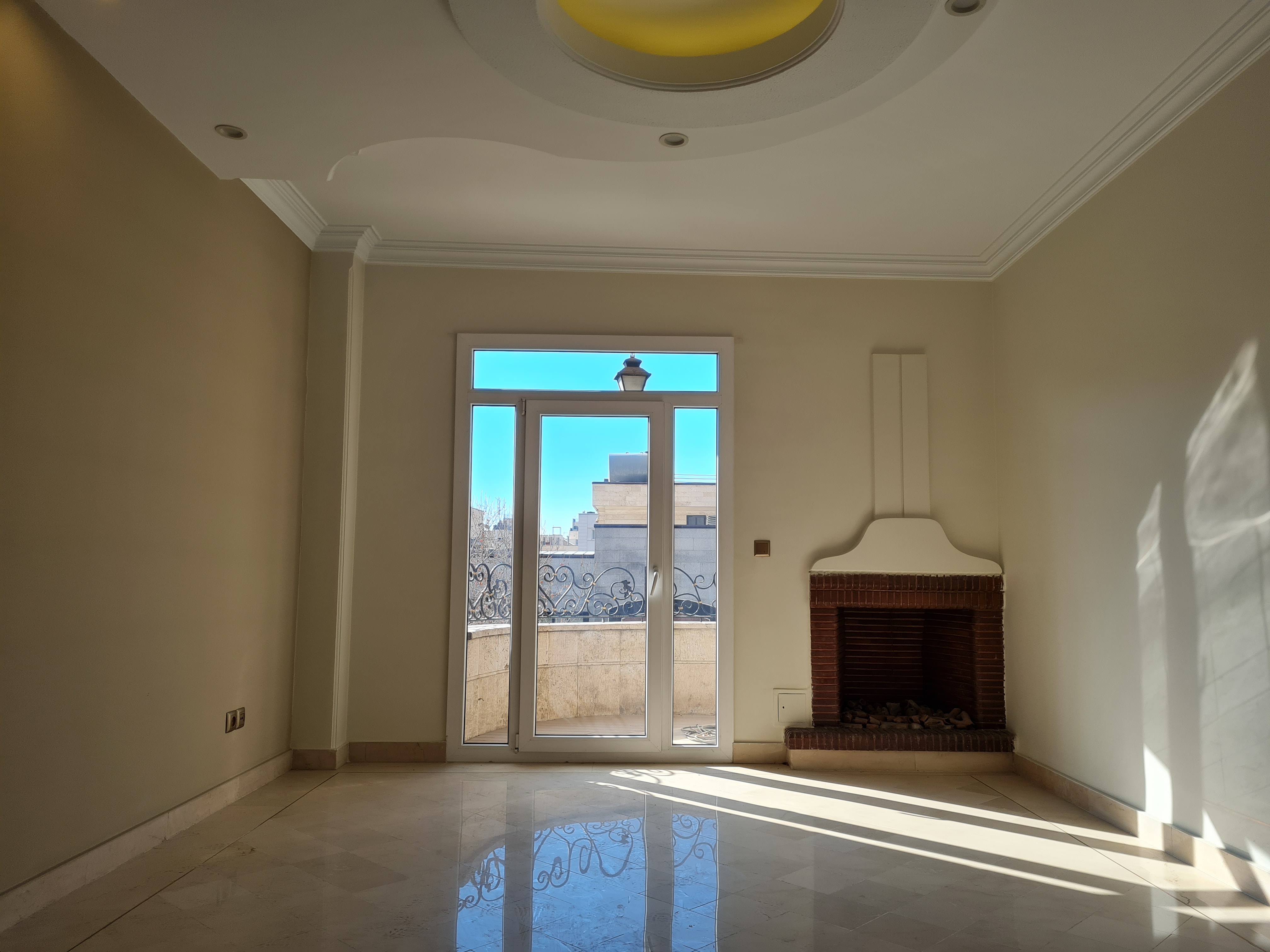 فروش آپارتمان 300 متر آجودانیه تاپ لوکیشن