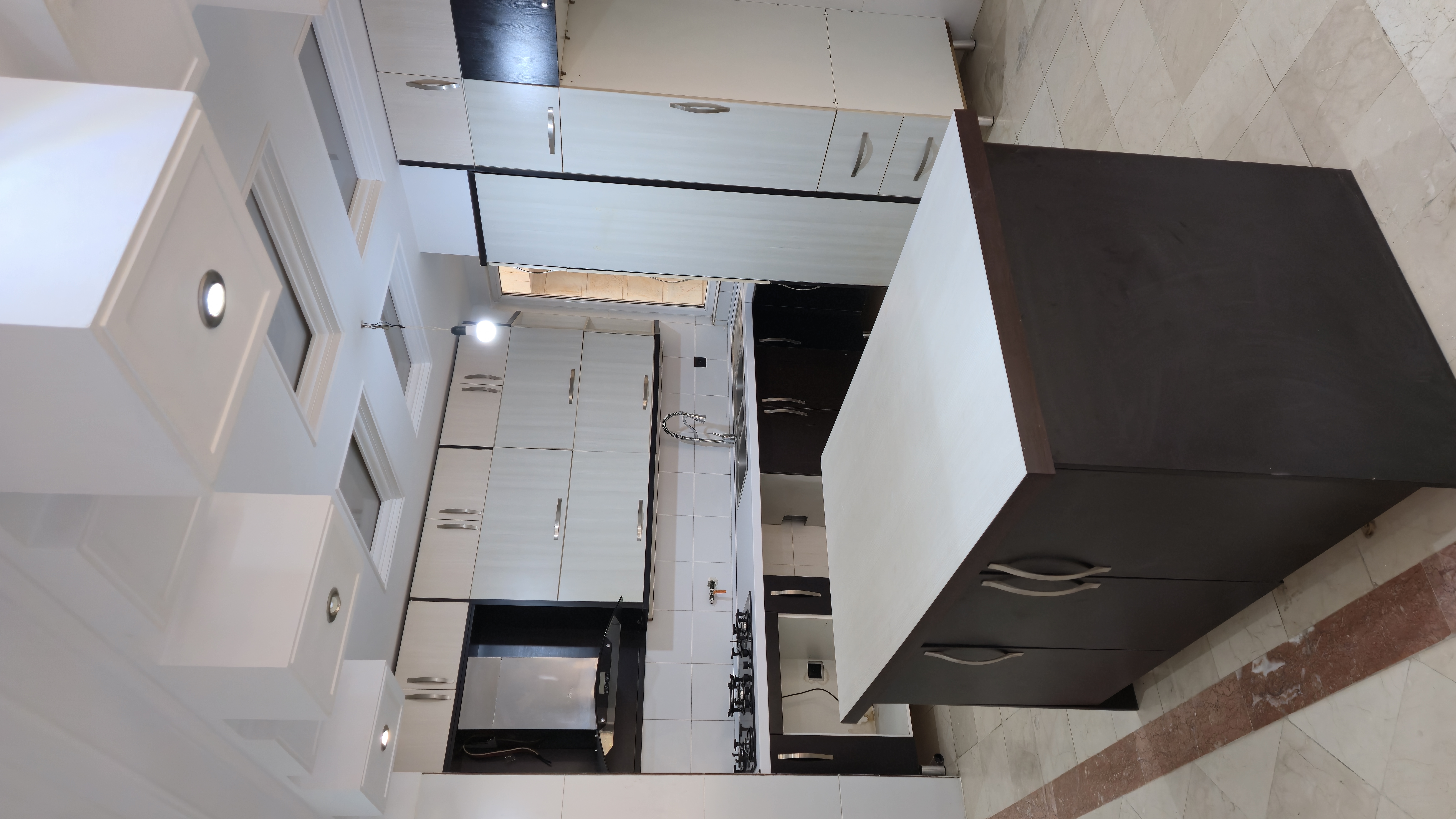 فروش 138 متر آپارتمان جهانتاب نورگیر مستقیم