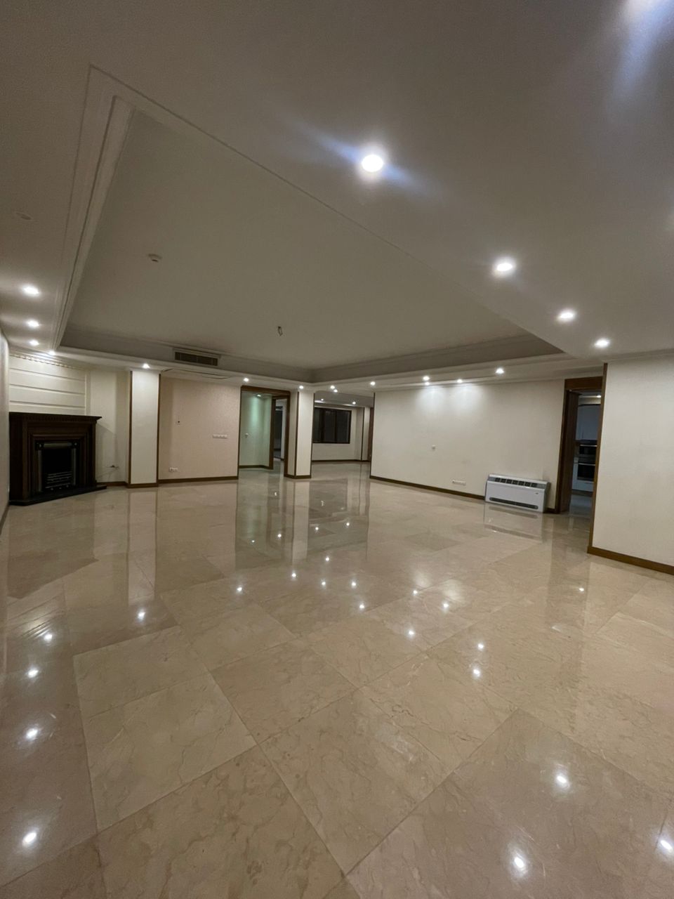 اجاره آپارتمان 260 متر فرمانیه پلان تفکیک  3 پارکینگ