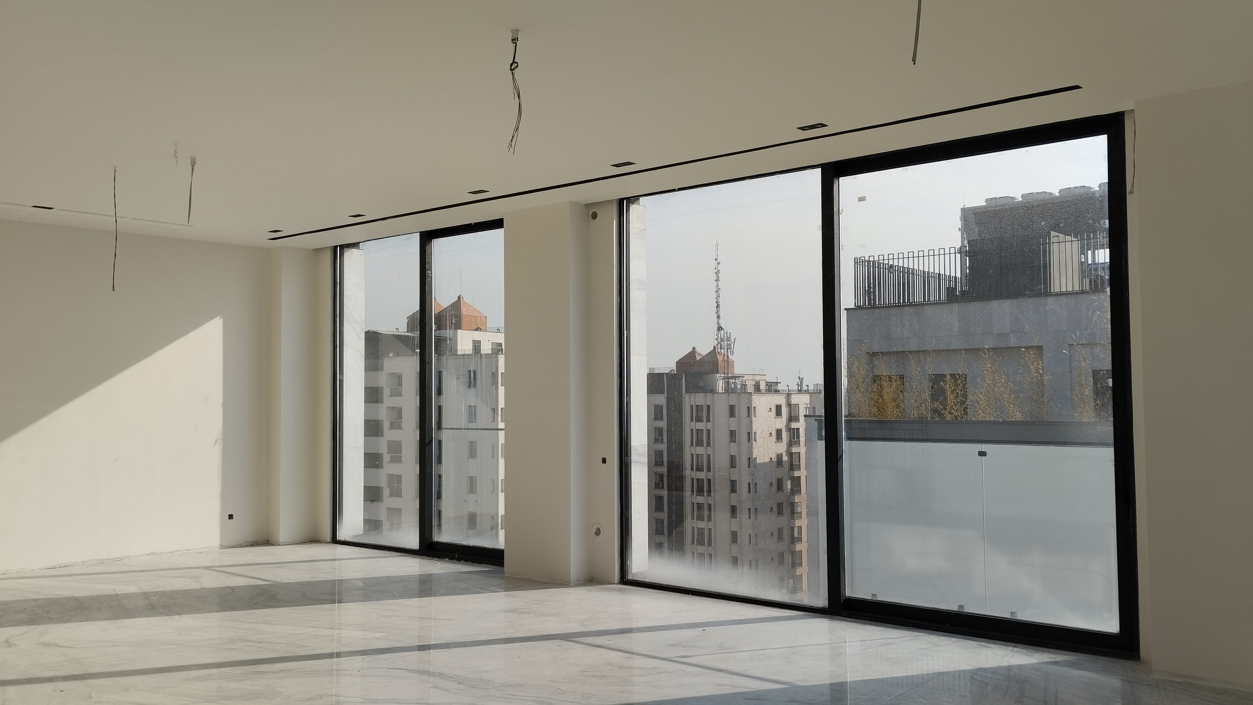 فروش آپارتمان 300 متر 3 خواب فول مشاعات 3 پارکینگ آجودانیه