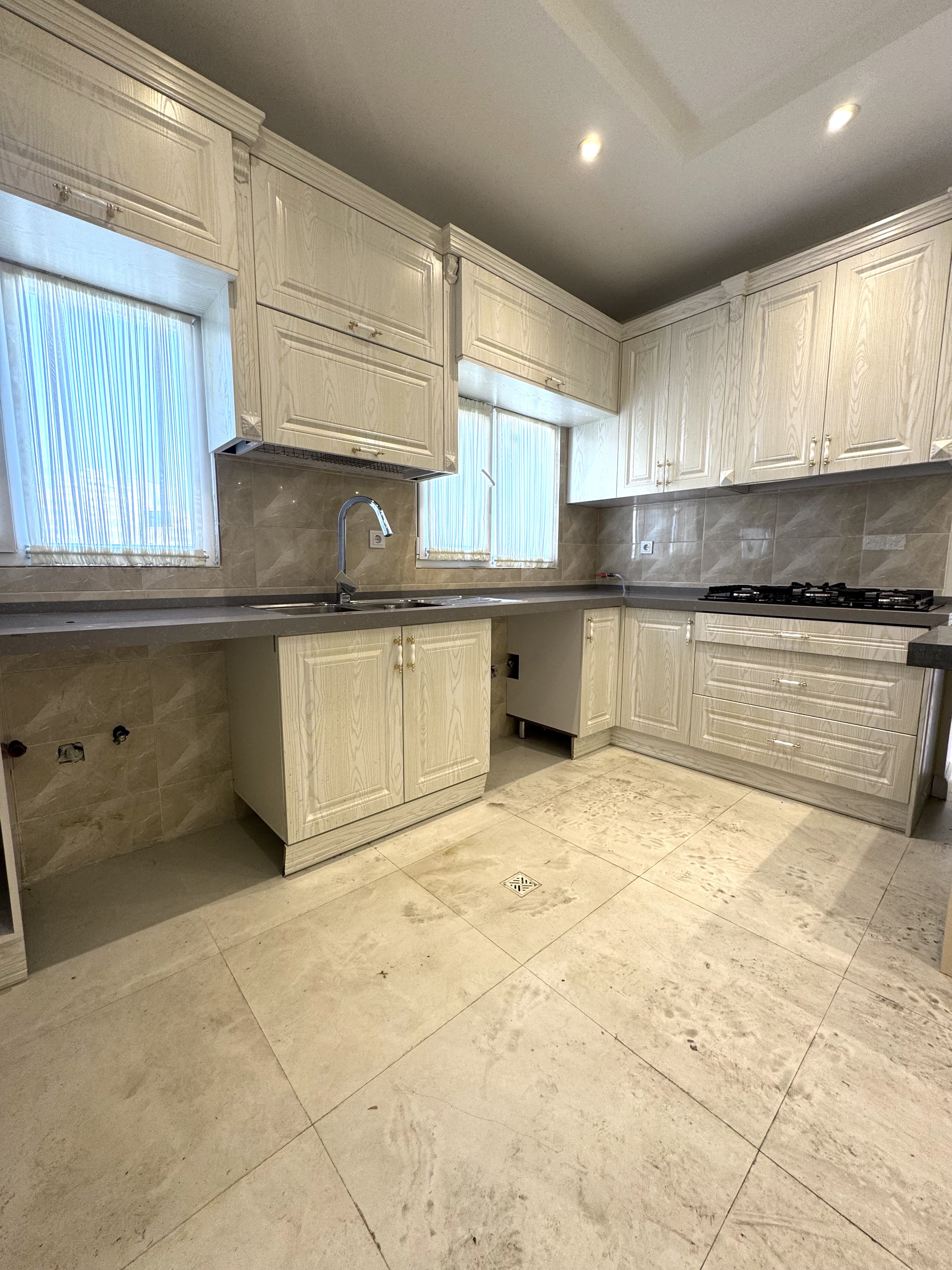 اجاره آپارتمان 125 متر سوهانک ویو ابدی