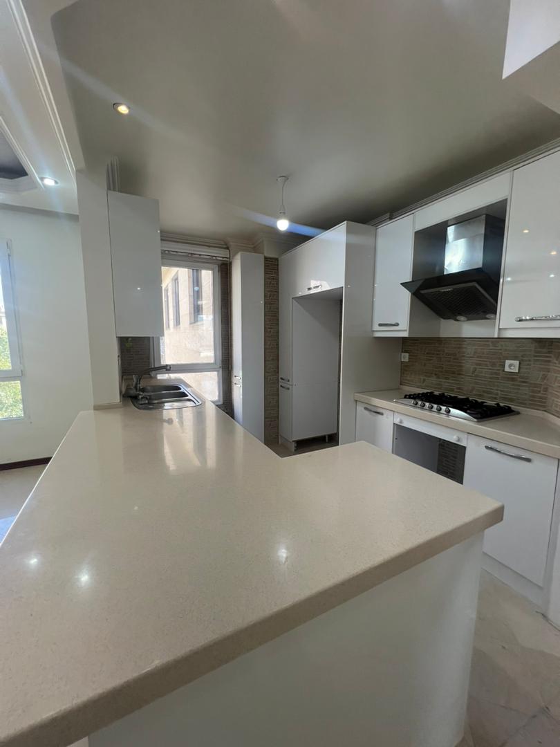 فروش آپارتمان 100 متر اندرزگو 2 خواب