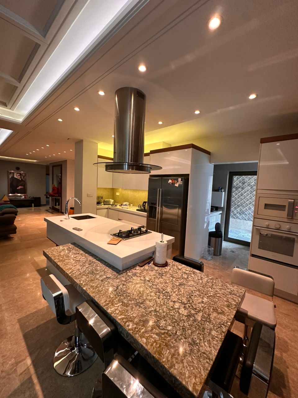 فروش اپارتمان 183متر فرمانيه غربى  تراس قابل چيدمان