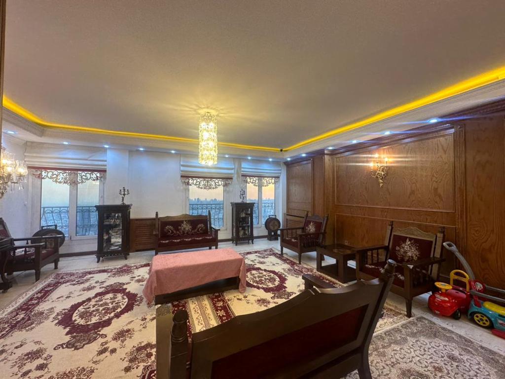 فروش آپارتمان 210 متر نیاوران