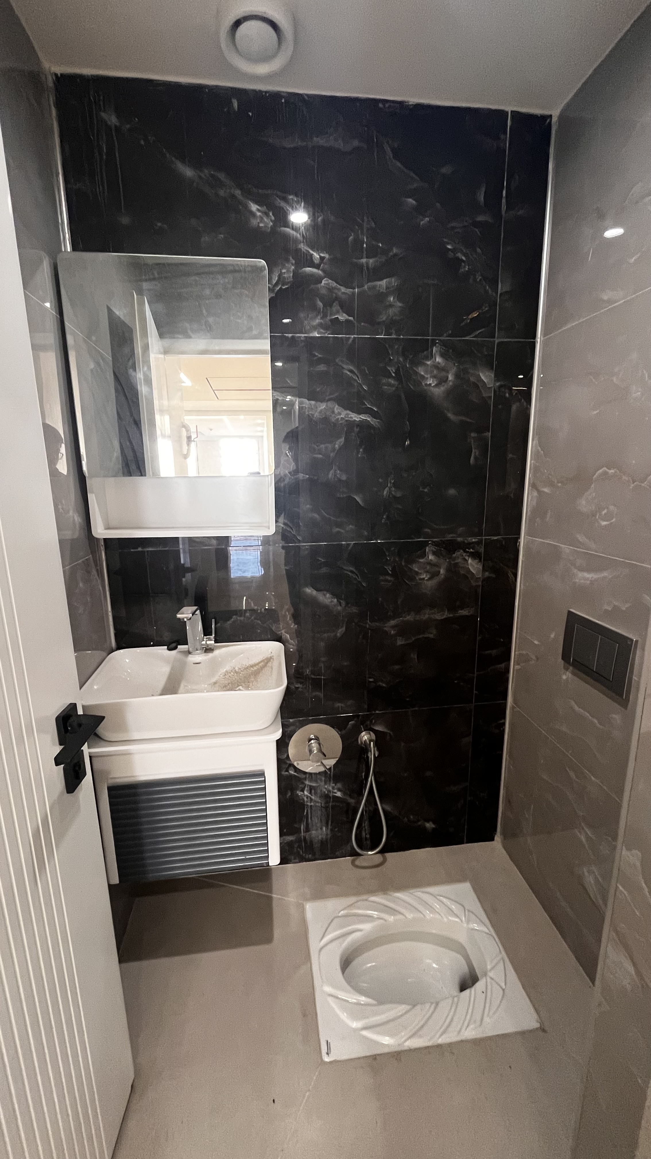 اجاره آپارتمان 120متر هروی فول امکانات