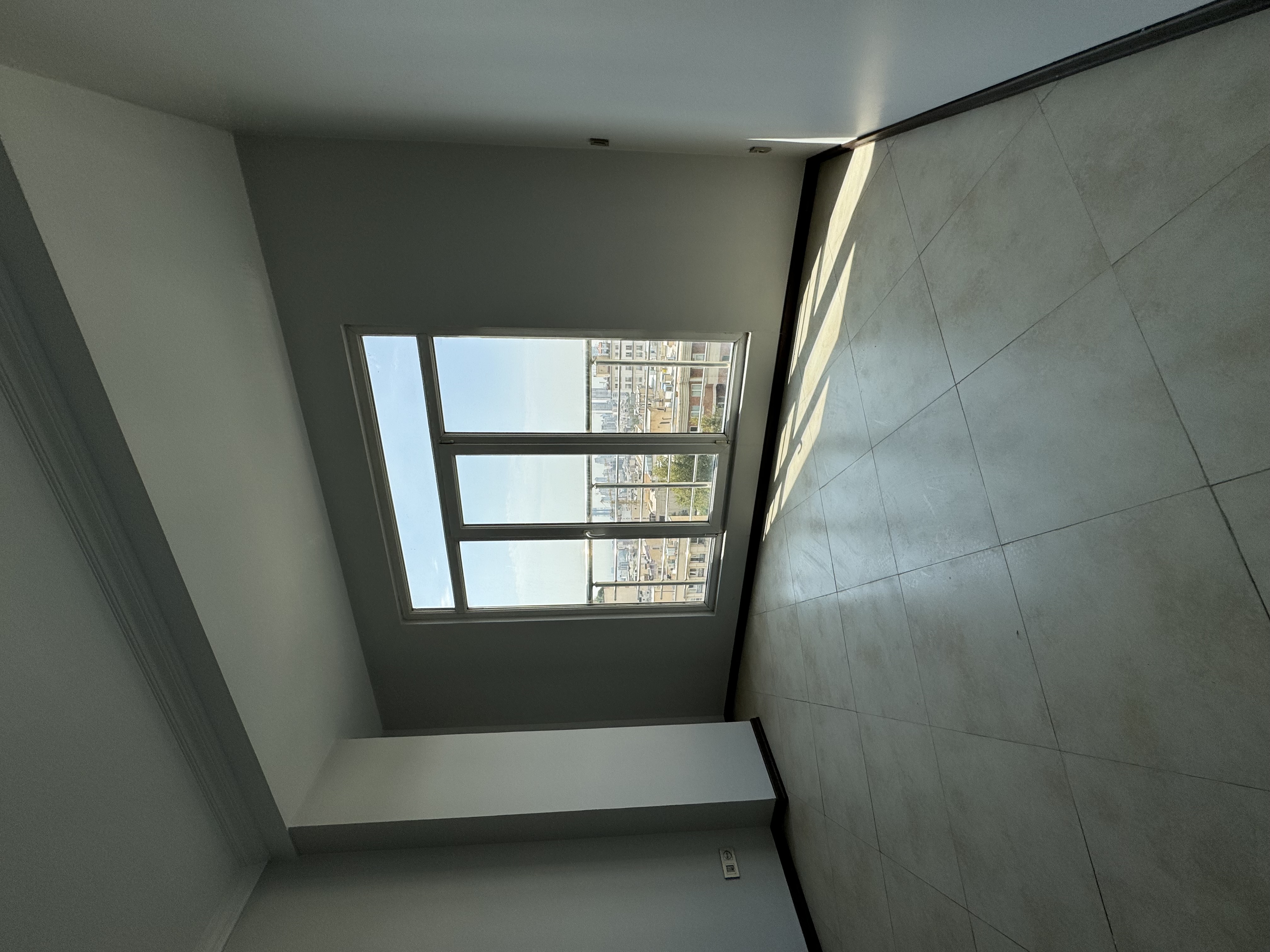 فروش آپارتمان 136متر دربند فول مشاعات هتلینگ