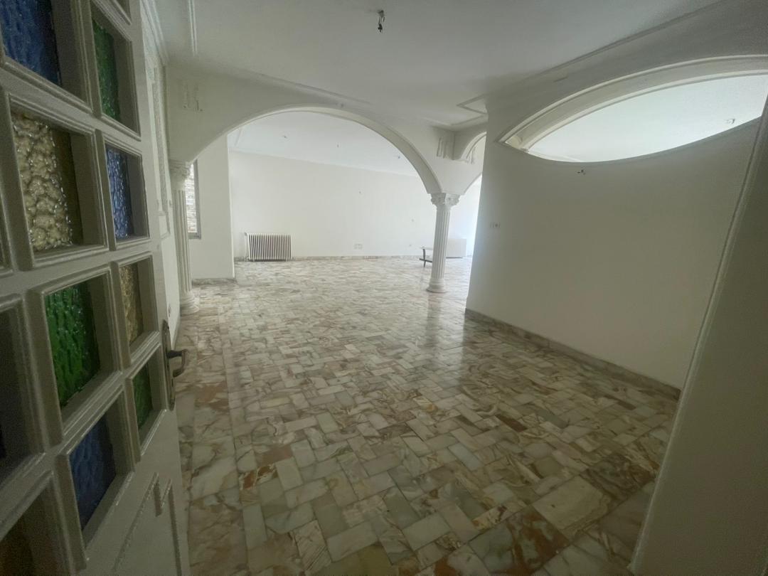 اجاره اداری 200متر آجودانیه