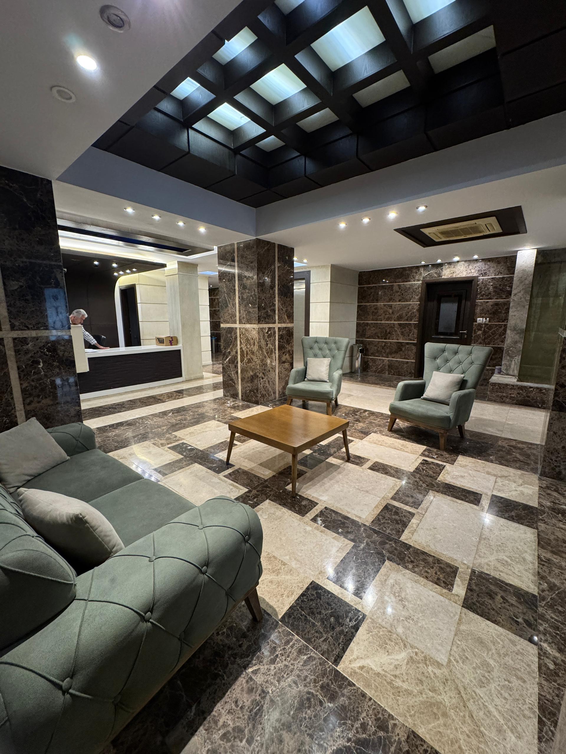 فروش آپارتمان 130 متر آجودانیه تاپ لوکیشن