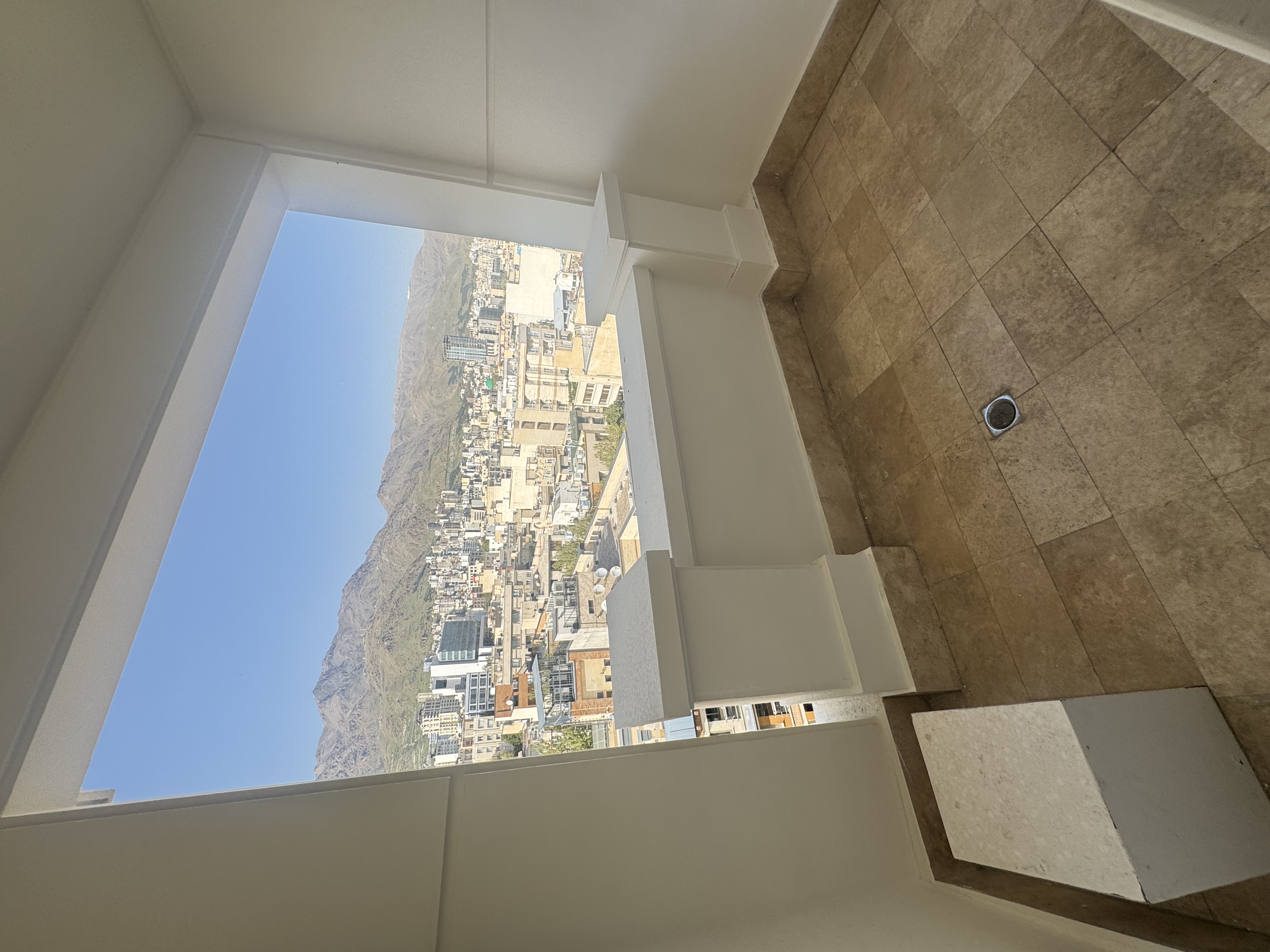 اجاره آپارتمان 135متر  دزاشیب 2خواب برج باغ