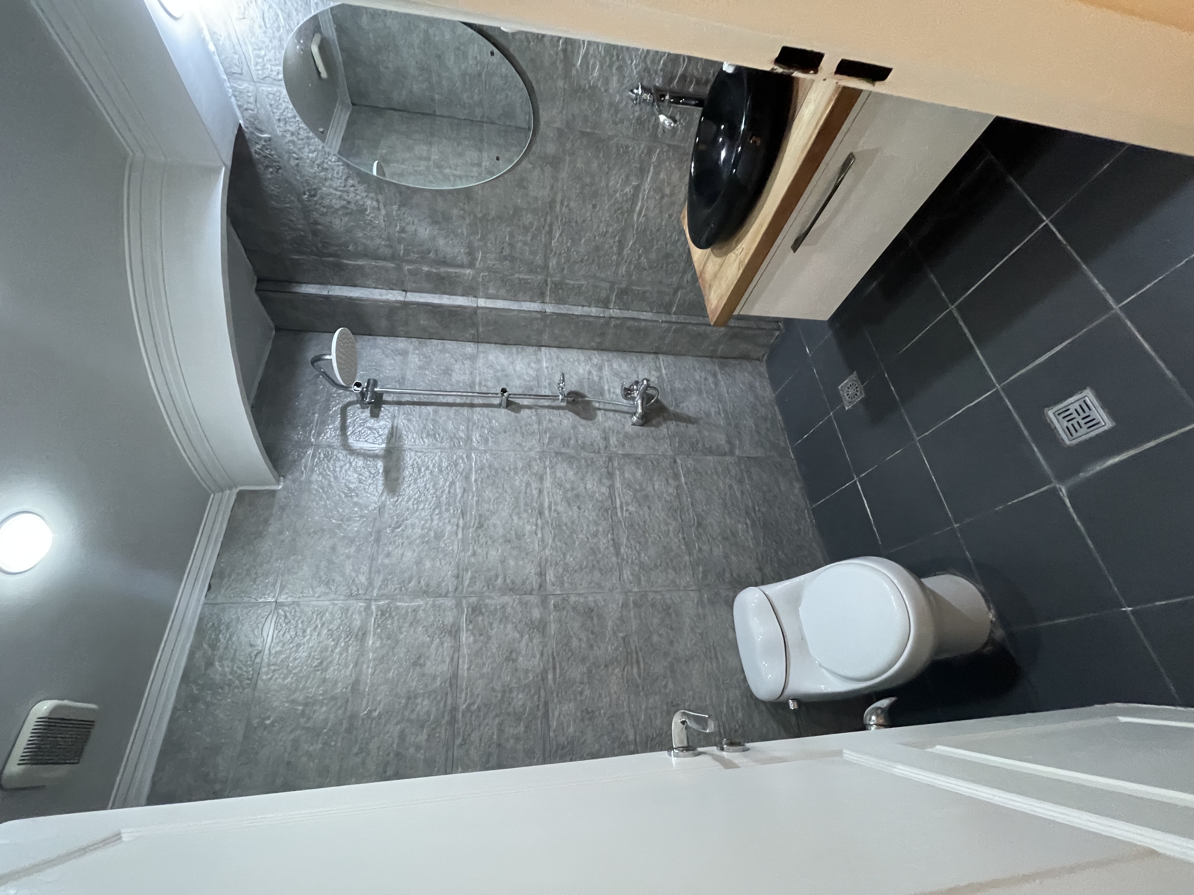 رهن و اجاره آپارتمان 110 متری 2 خواب واقع در کیکاووس