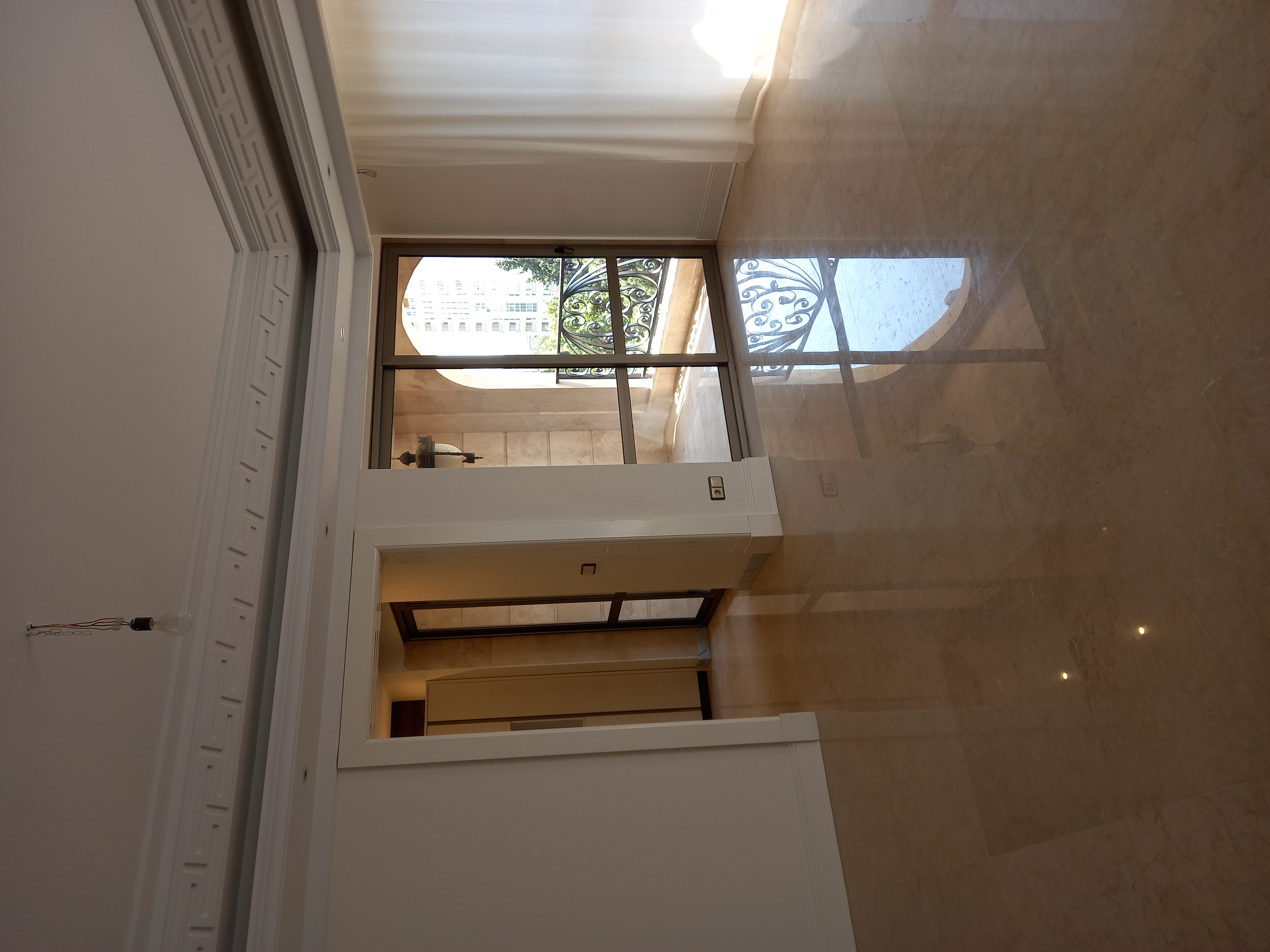 فروش آپارتمان 230 متر فرمانیه تکواحد نور و نقشه لوکیشن ارتفاع سقف