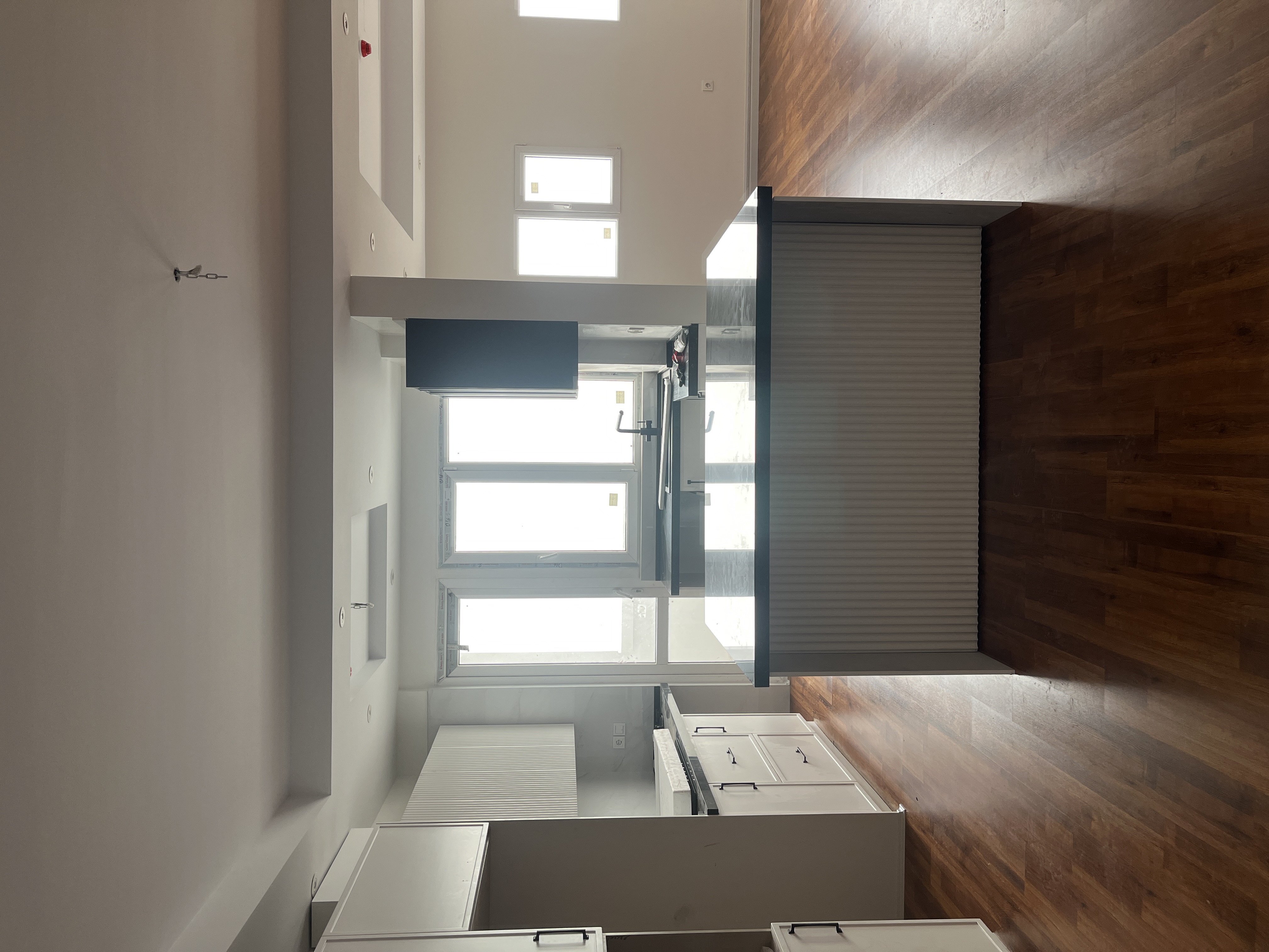 700 متر نیاوران باسازی شده