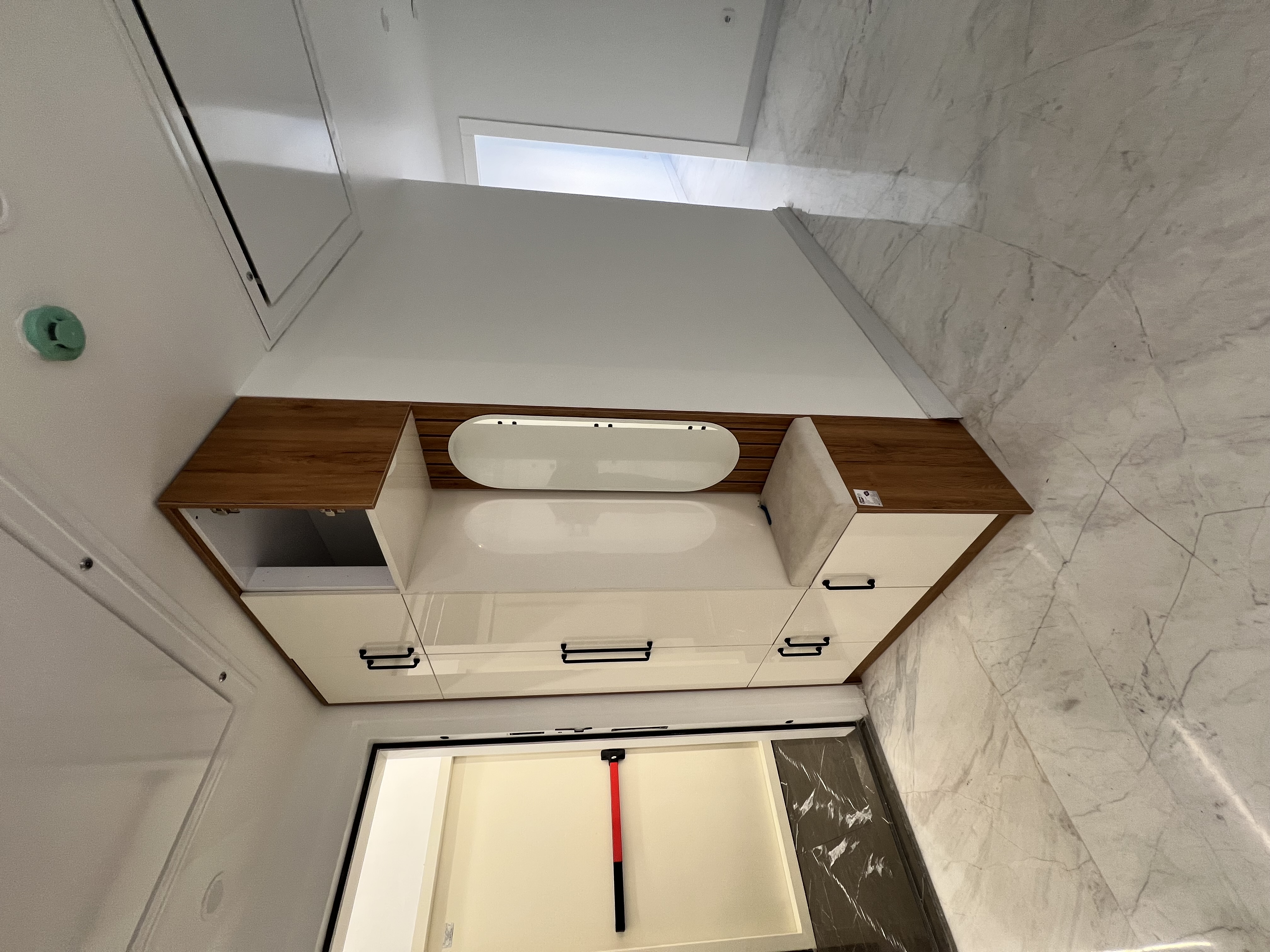 فروش 200 متر آپارتمان در قلب دیباجی فول فرنیش