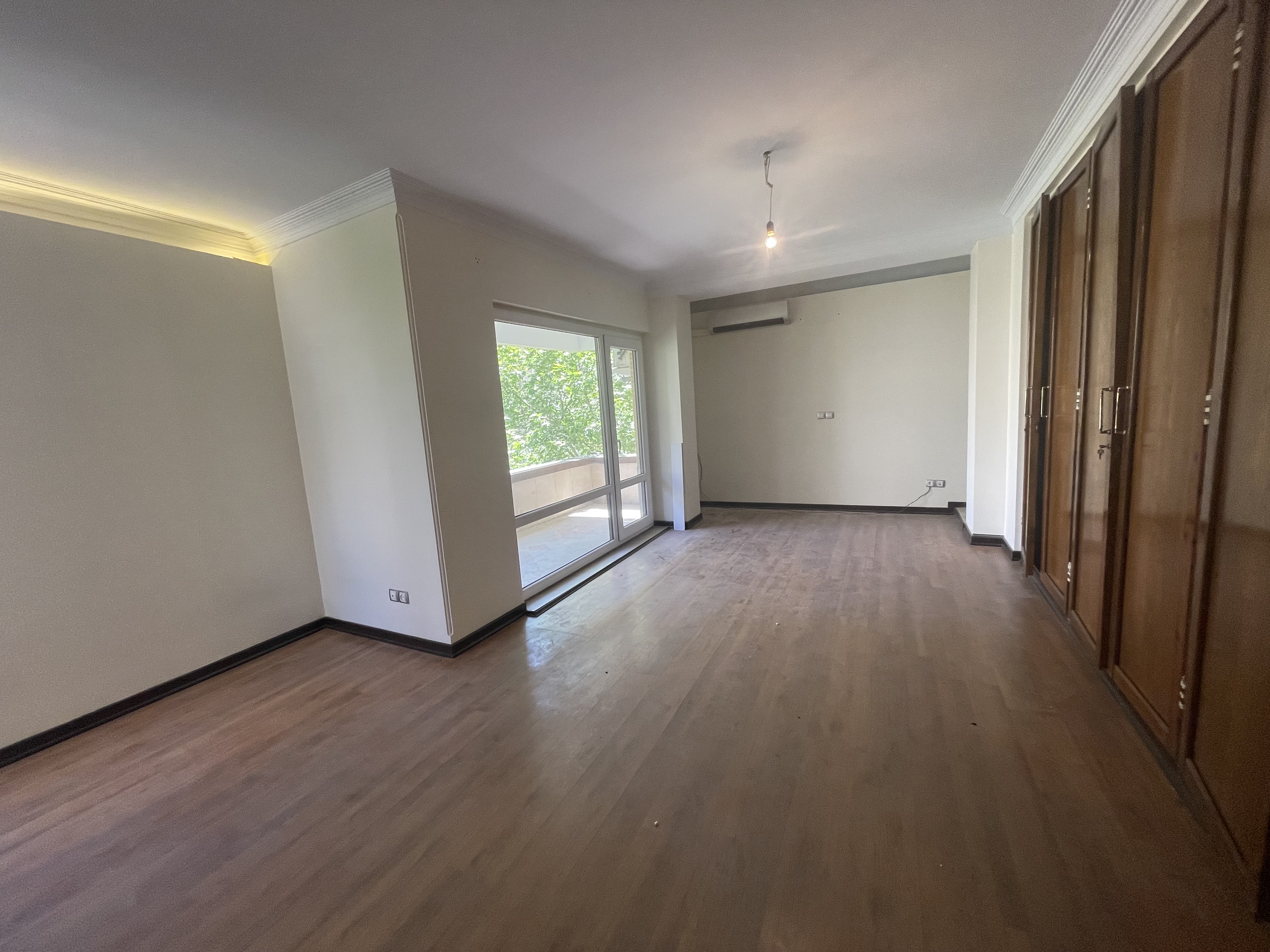 اجاره اپارتمان 200 متری در نیاوران