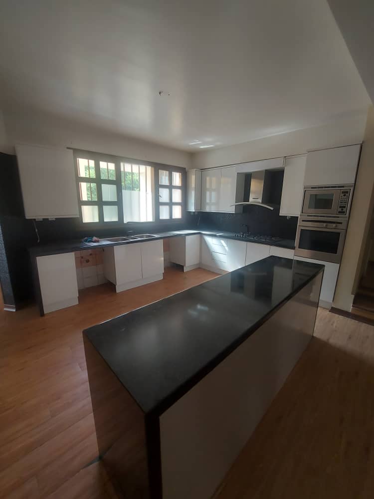 اجاره آپارتمان 240 متر اقدسیه گلستان دریای نور