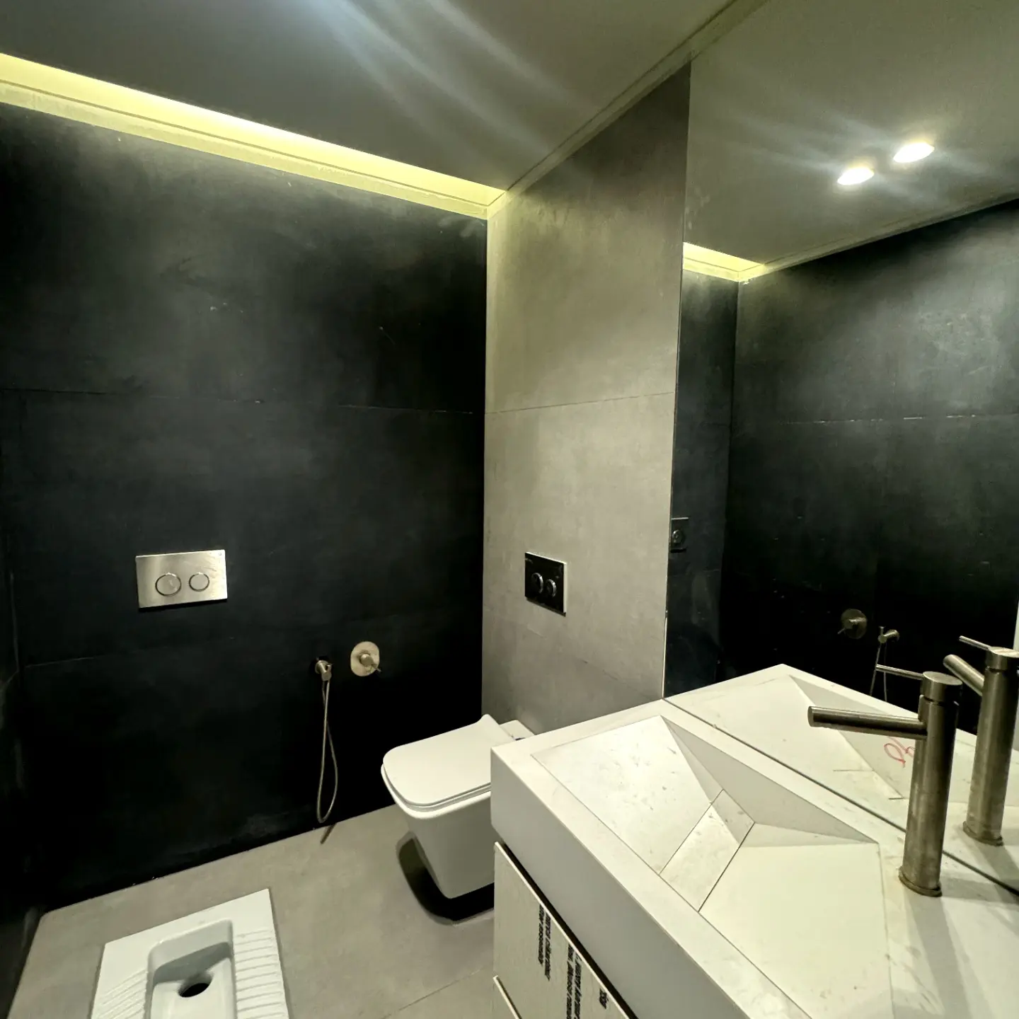 فروش آپارتمان 140 متر ظفر