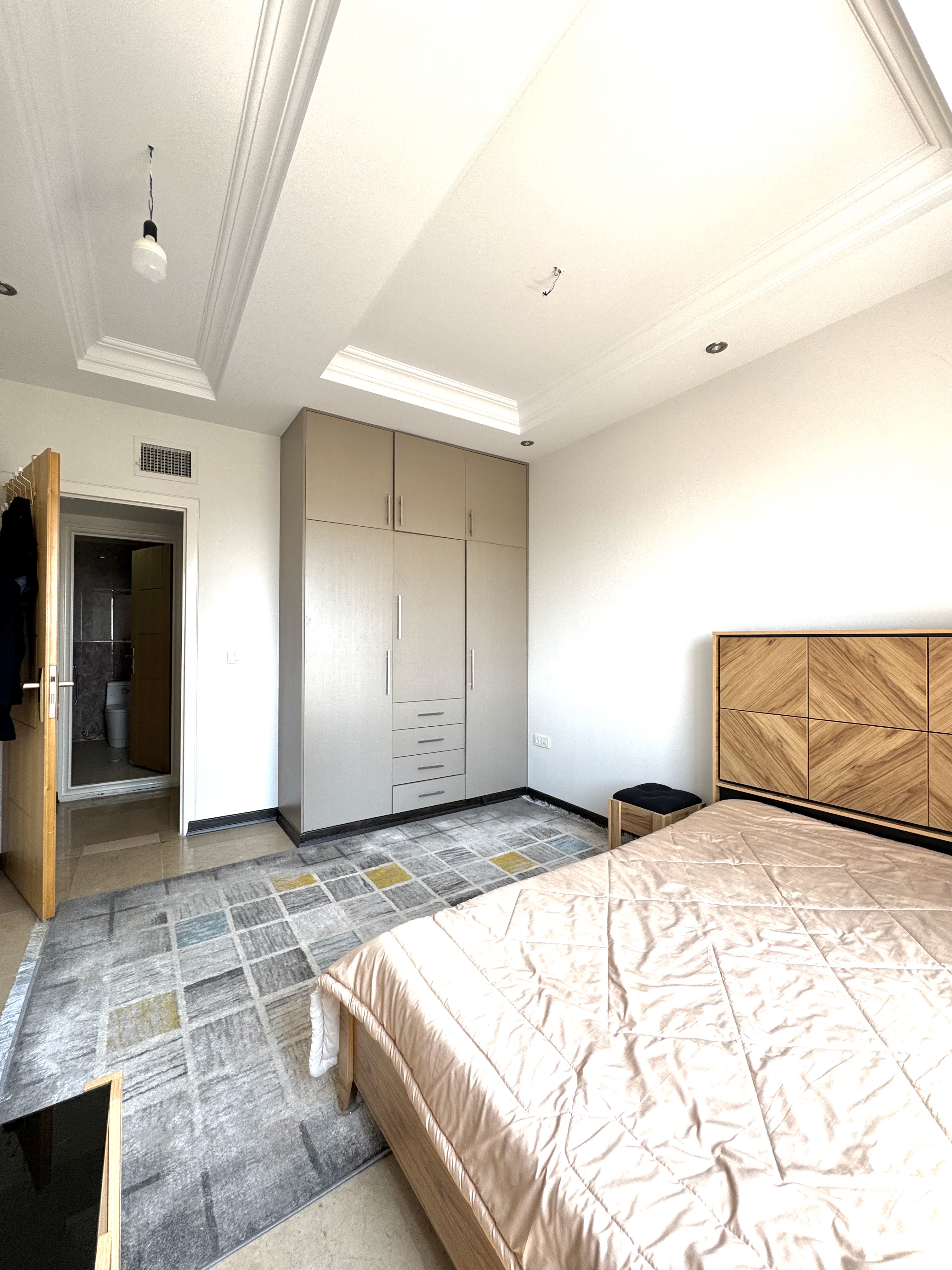 فروش 105 متر نیاوران