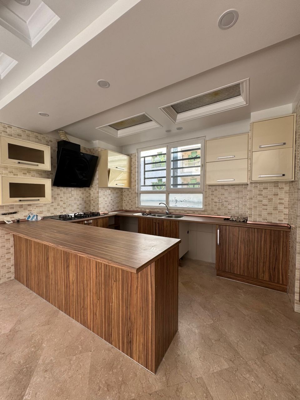 اجاره آپارتمان 100 متر سوهانک خوش نقشه