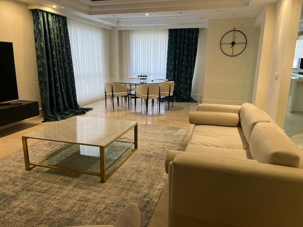 اجاره آپارتمان 180 متر اندرزگو