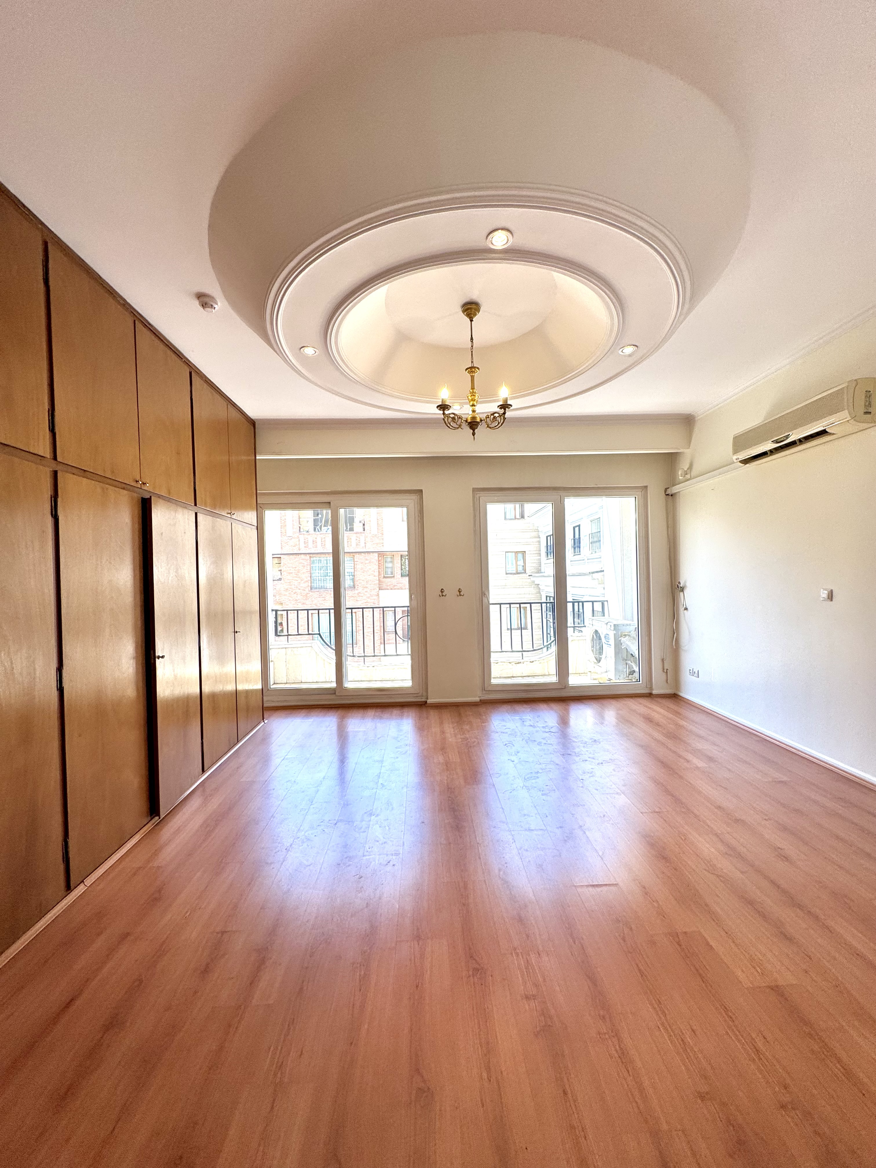 275 متر گلستان شمالی برج