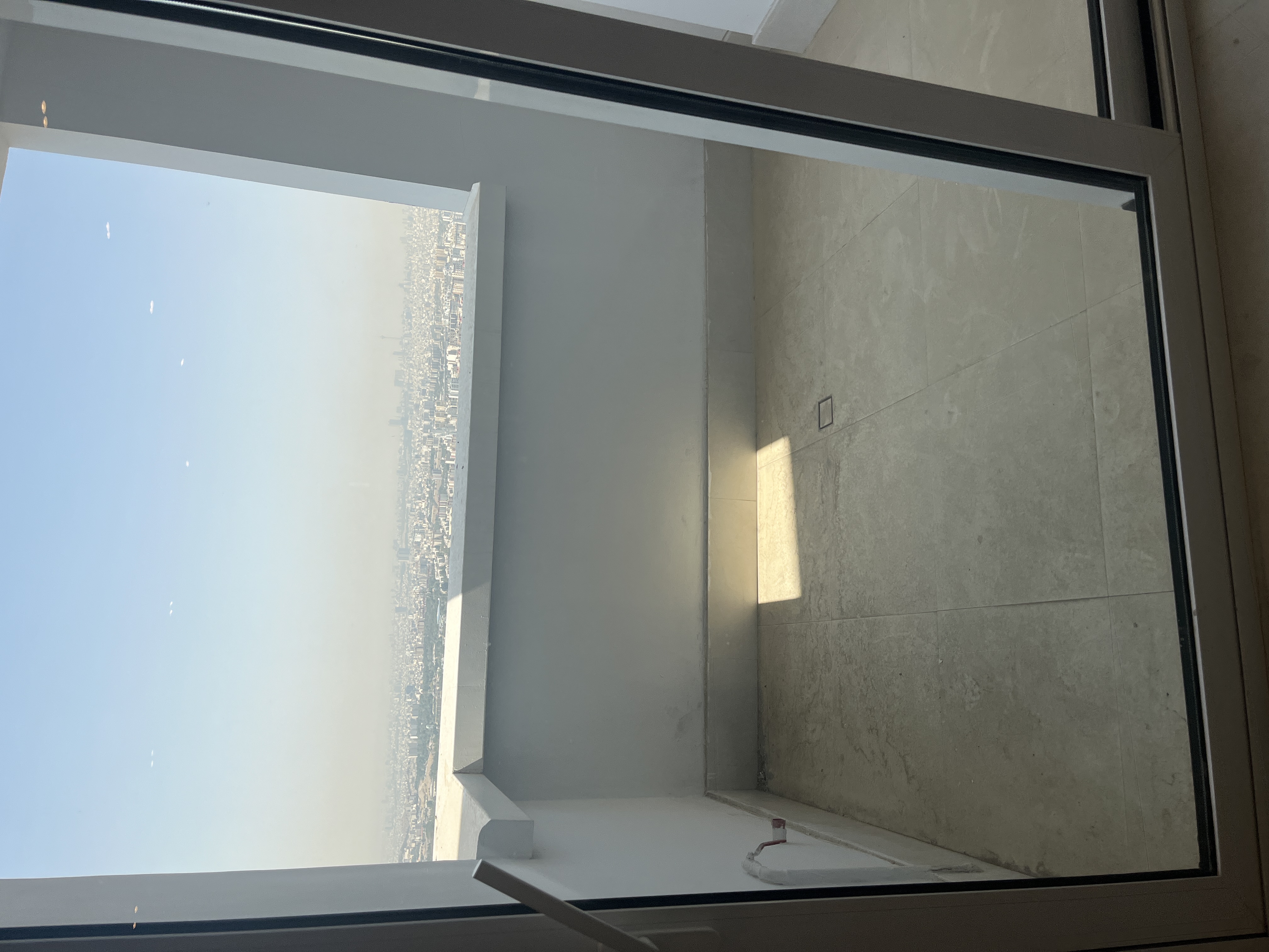 136 متر 2 تراس چیدمان 2 پارکینگ