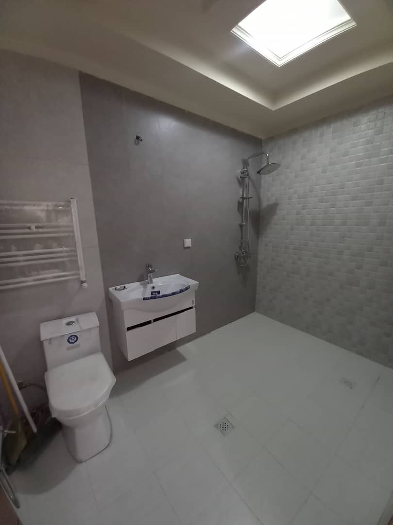 فروش آپارتمان 175متر دربند 2ساله کلید نخورده 2پارکینگ