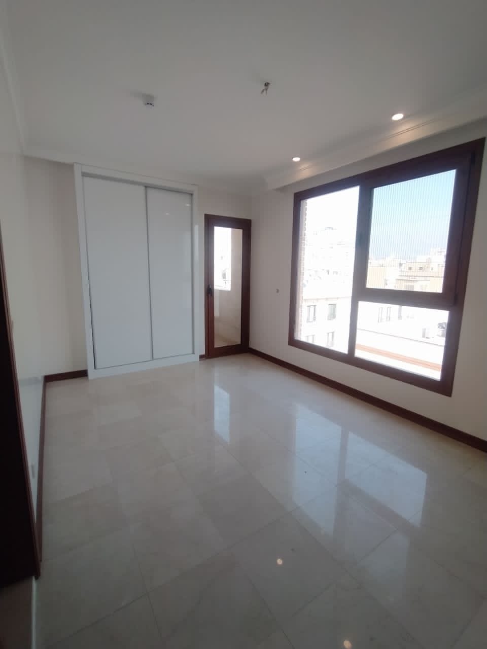 فروش آپارتمان 120متر دولت طبقه آخر بالکن کاربردی