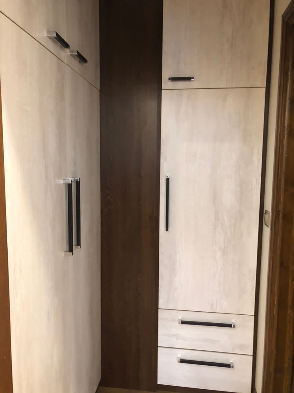 فروش آپارتمان 126 متر اکازیون 2 جهت نور خطی سازه ای فاخر و به نام