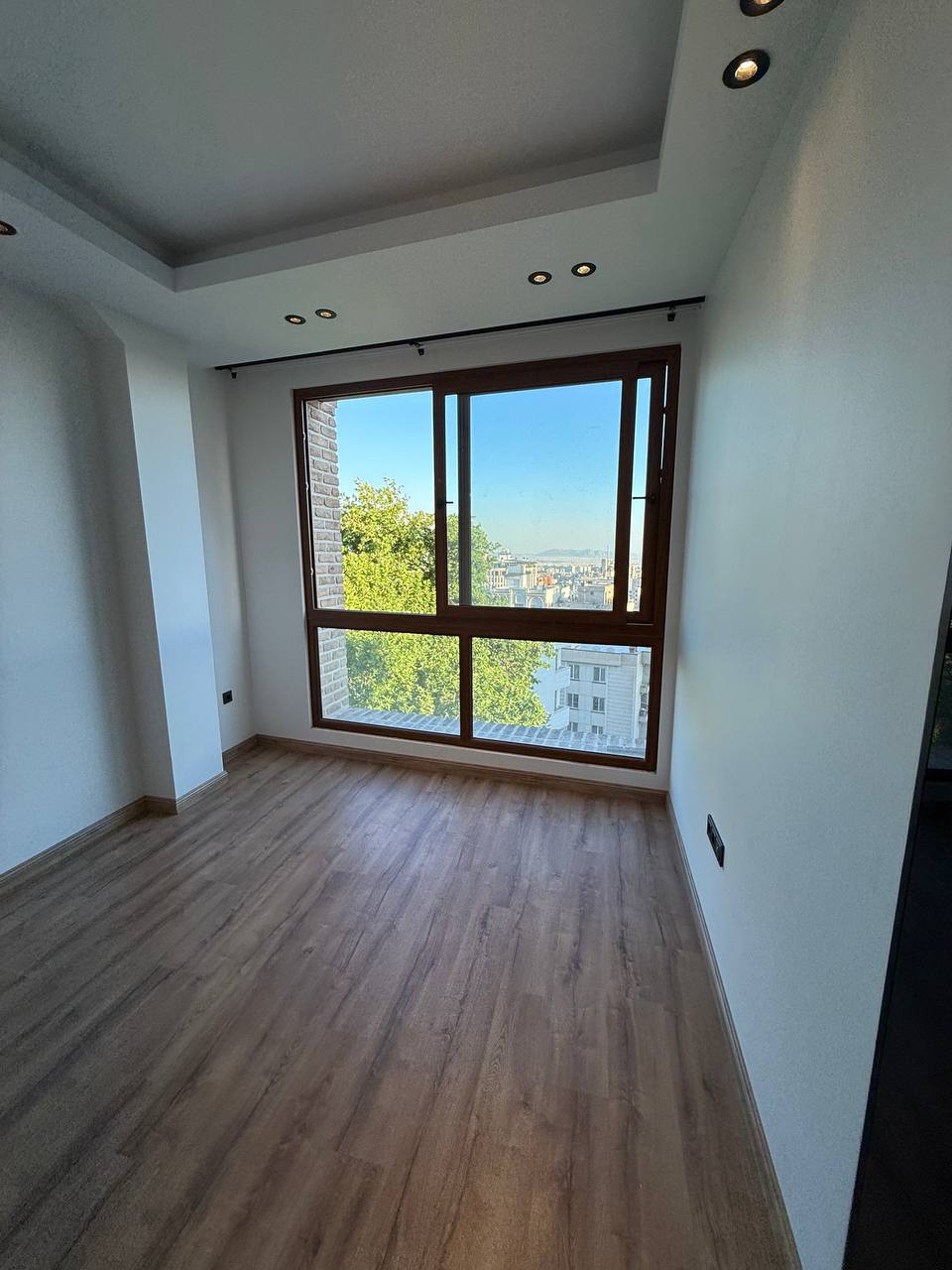 اجاره آپارتمان 220 متر نیاوران کلید نخورده