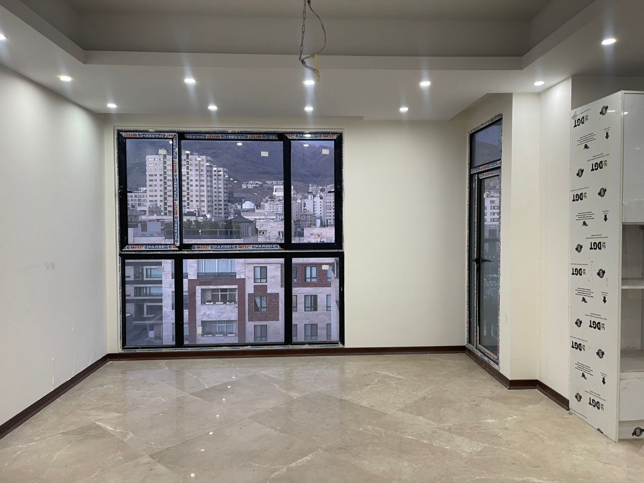 فروش آپارتمان 90 متر سوهانک نوساز ویو دار