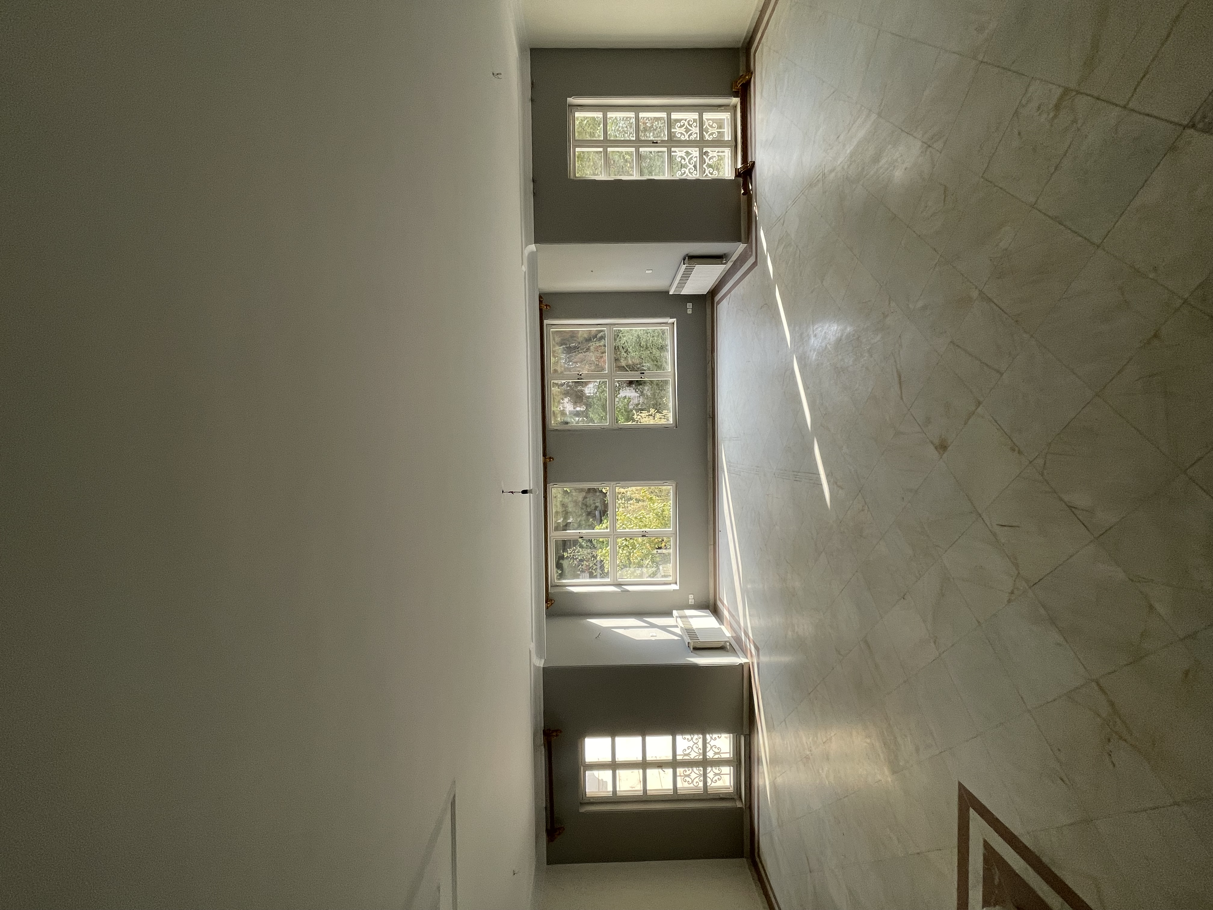 اجاره ویلایی 800 متر اندرزگو دربست تریبلکس