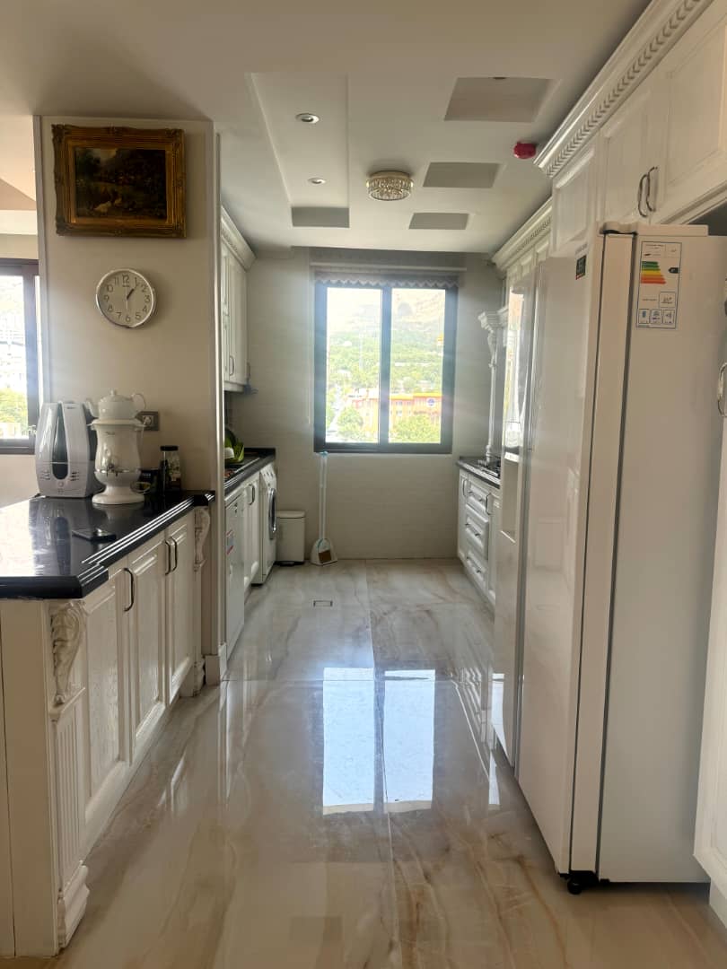 فروش برج 131 متر کامرانیه آقایی