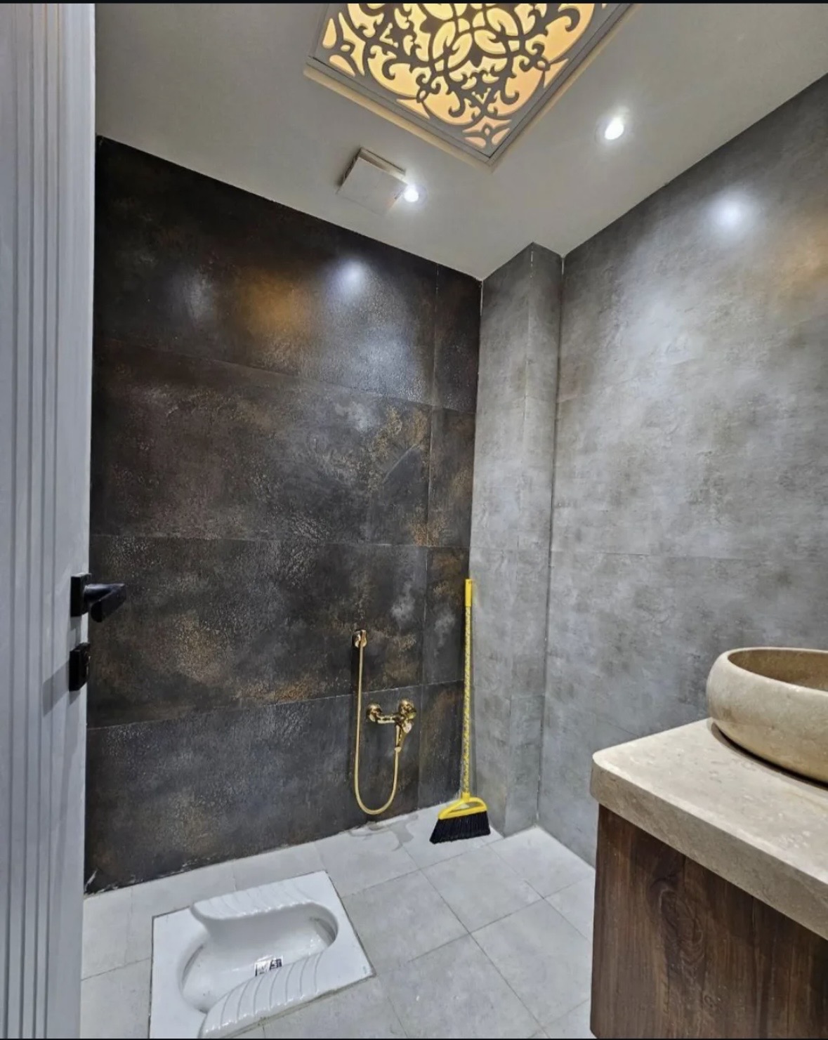 فروش 150متری دولت دو‌پارکینگ باکس خوش نقشه پنجره قدی