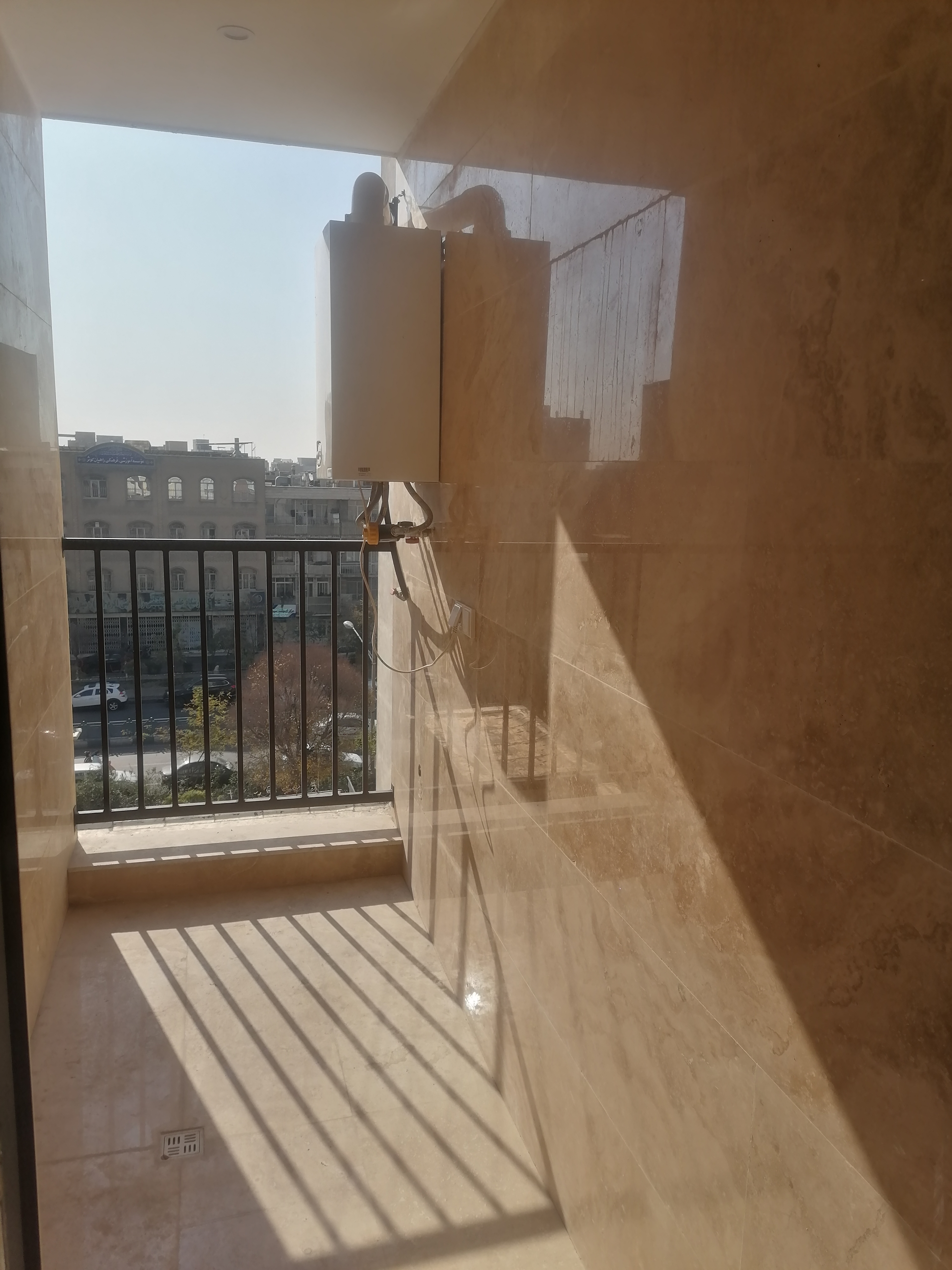 فروش آپرتمان 100 متری فول امکانات