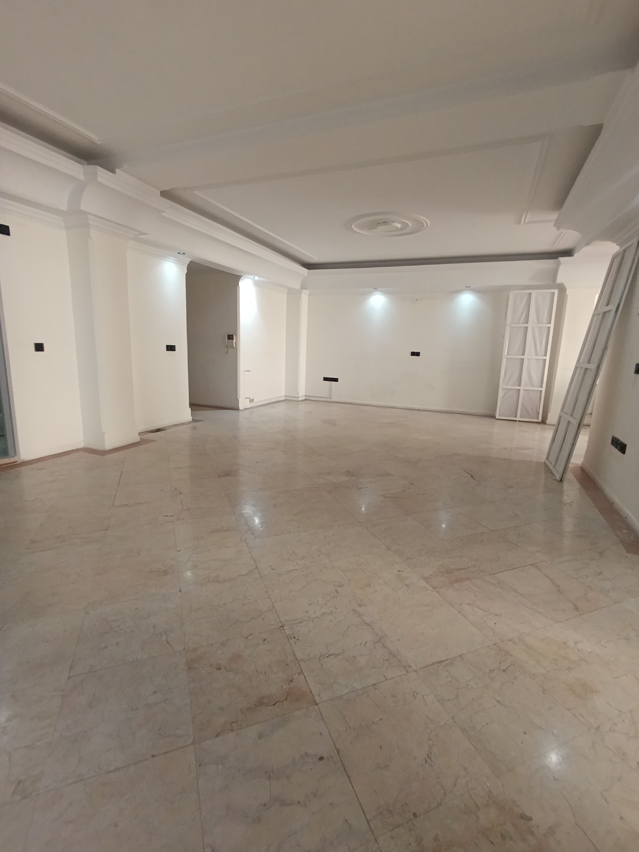 اجاره اداری 115متر اندرزگو‌