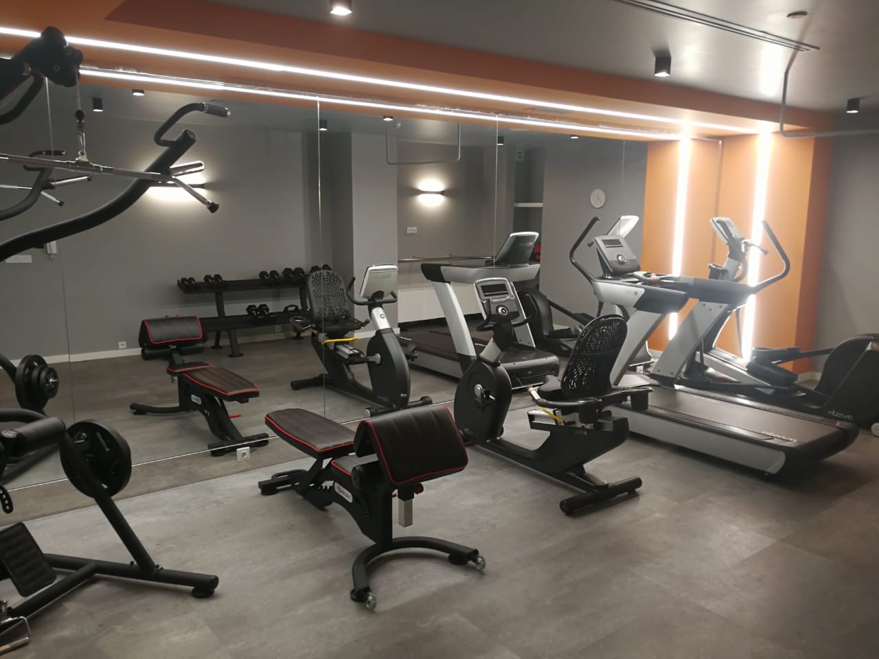 فروش آپارتمان 370 متر اقدسیه سوپر لوکس