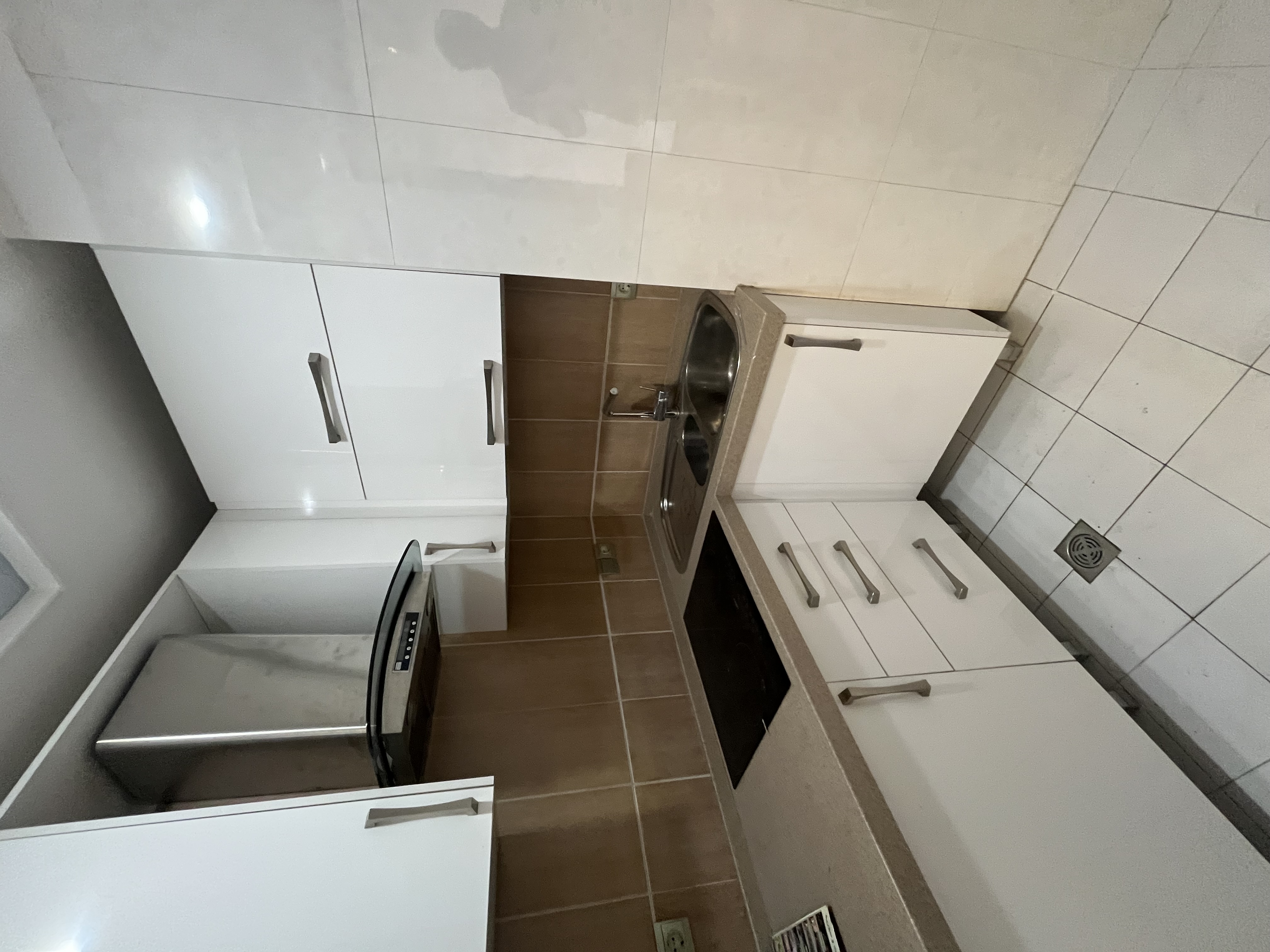 اجاره آپارتمان 95 متر در برج برند نیاوران