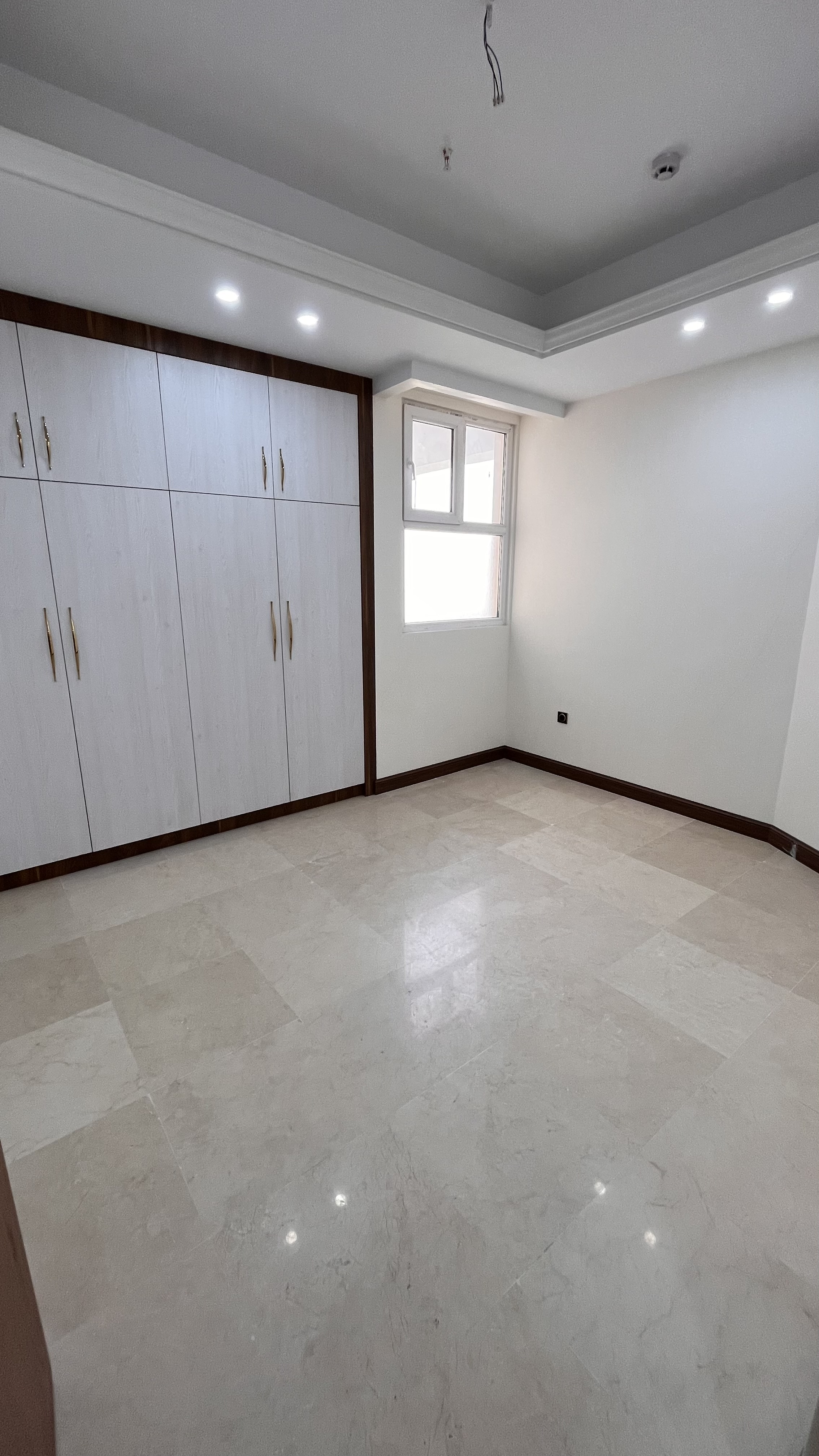 اجاره آپارتمان 220متر هروی فول امکانات 2پارکینگ