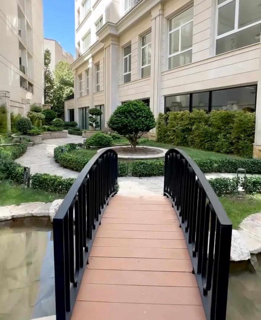 فروش اپارتمان 200 متر اندرزگو برج باغ بى نظير