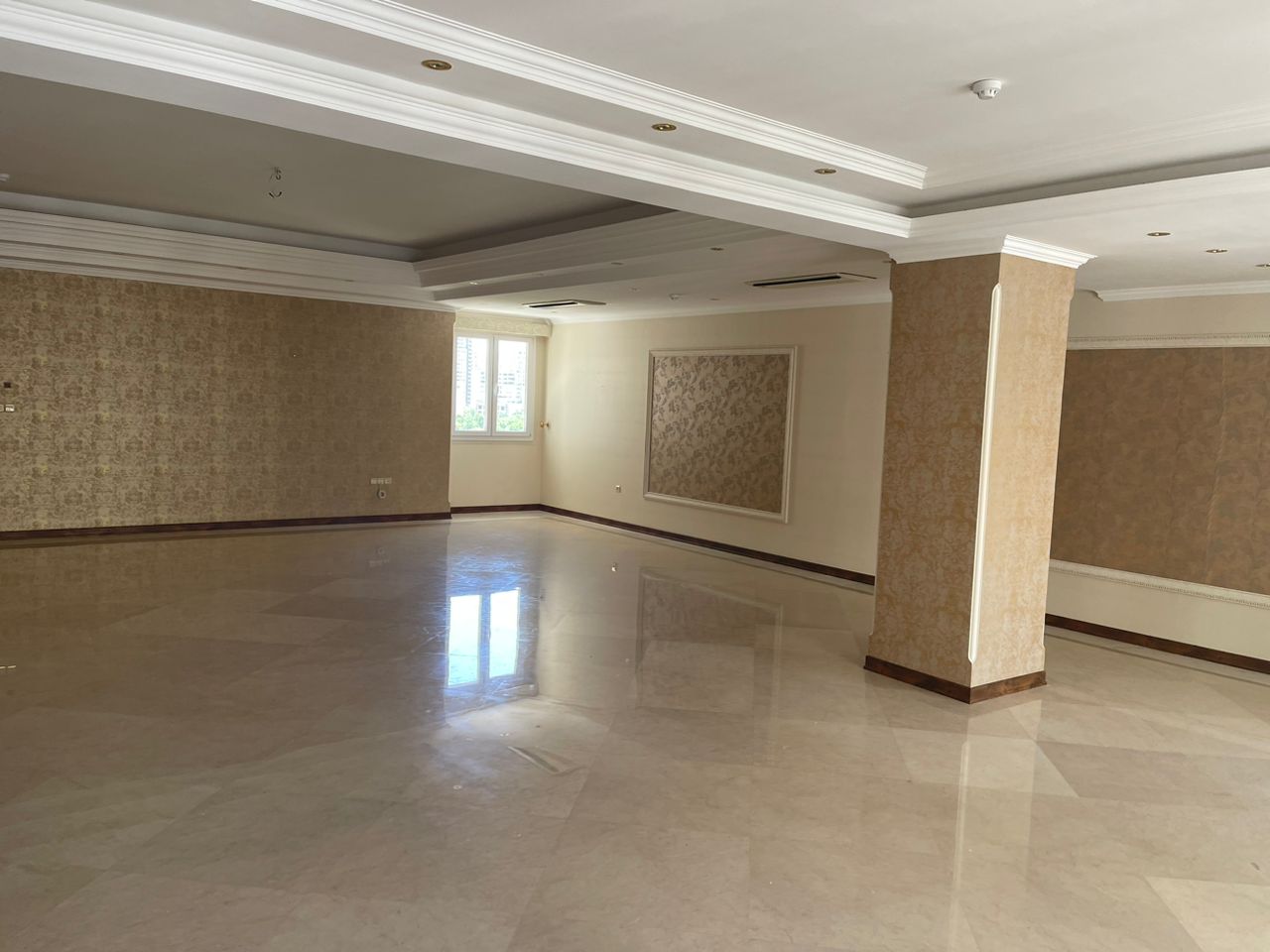 اپارتمان 180متری سه خواب فول
