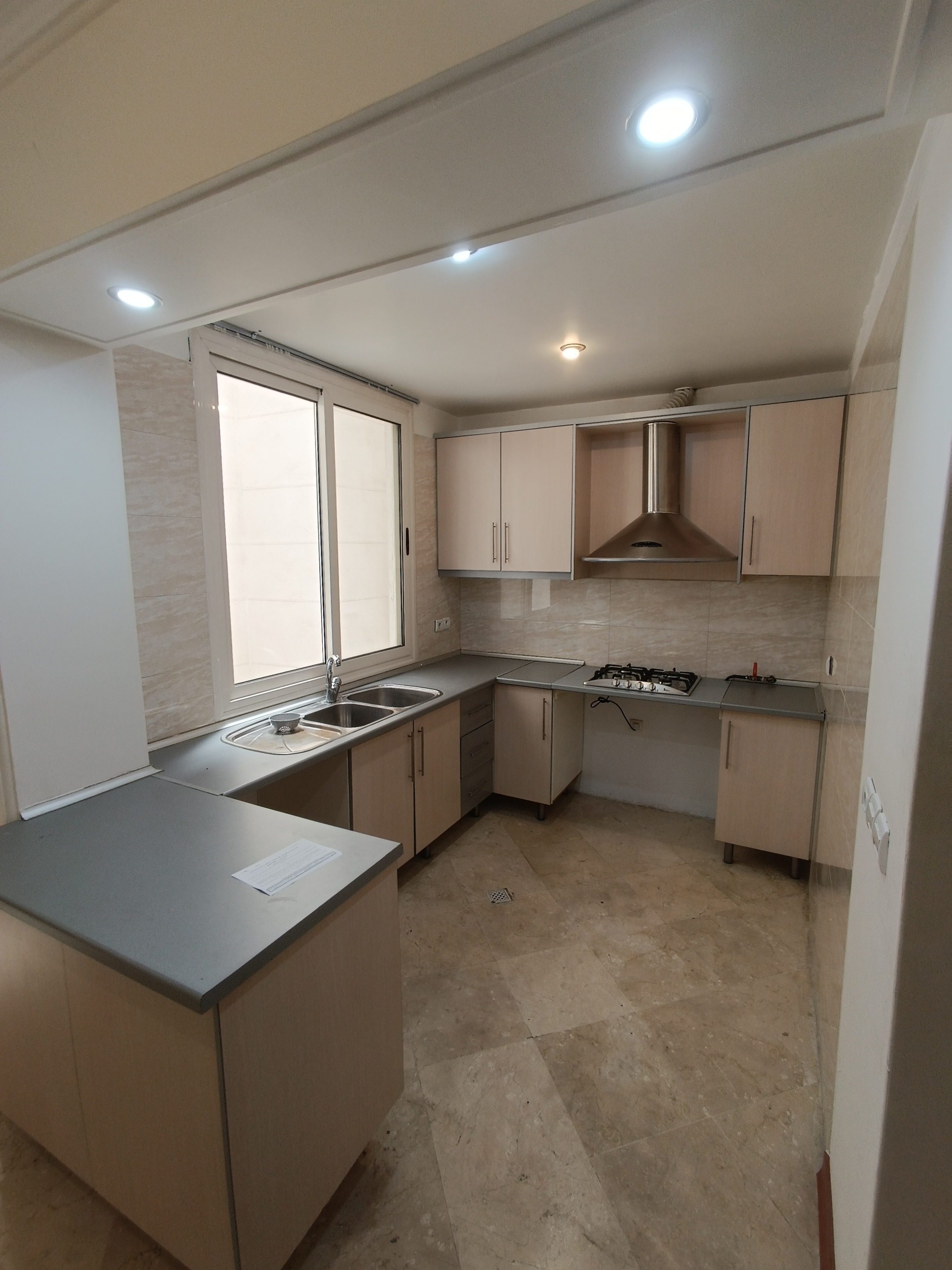 فروش آپارتمان 60 متر شهرک لاله 1 خواب لابی و لابی من