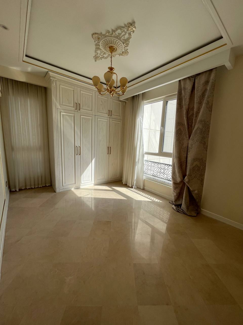 اجاره آپارتمان 270 متر نیاوران مشاعات فعال